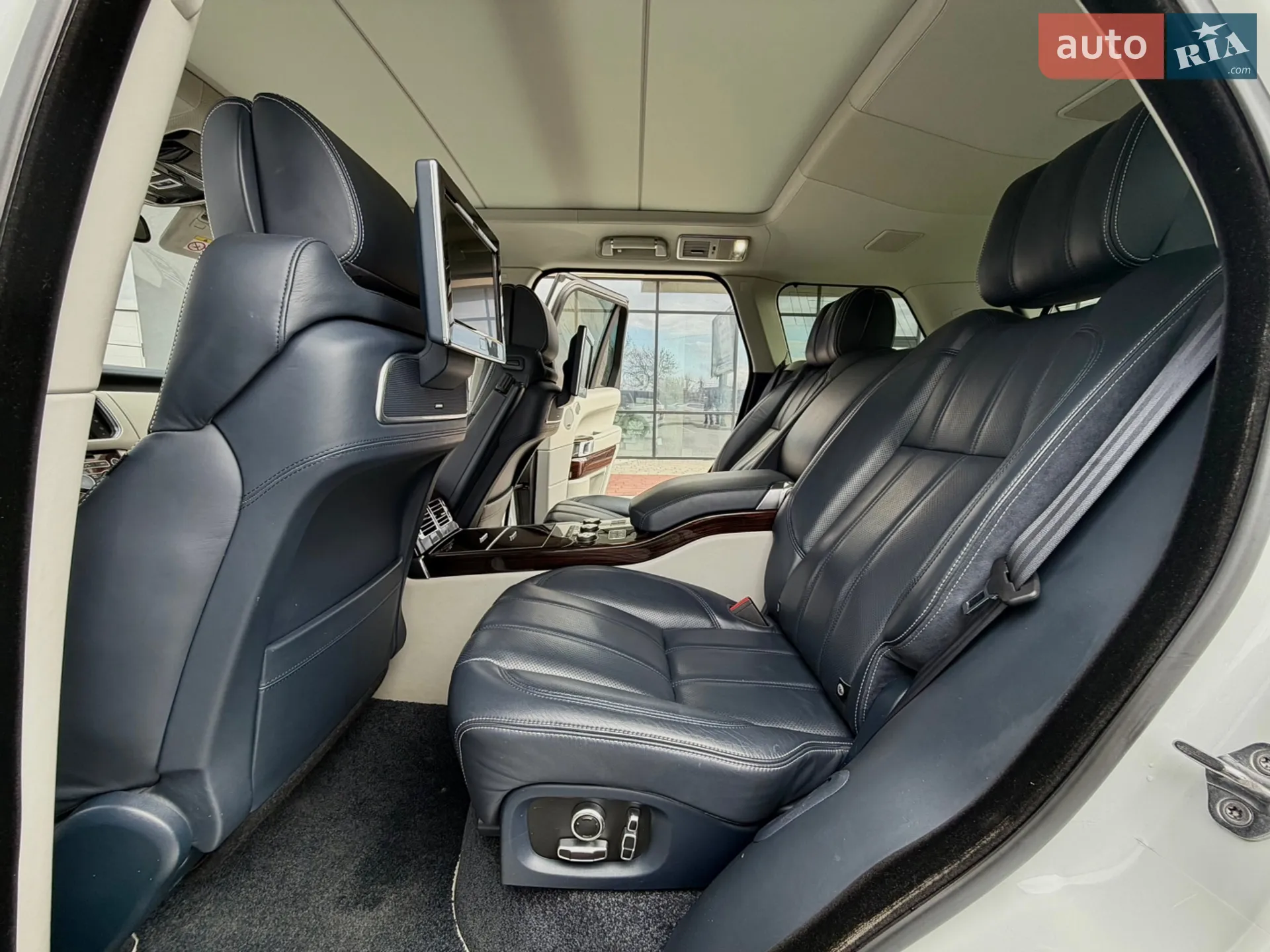 2016 Land Rover Range Rover - мініатюра 36