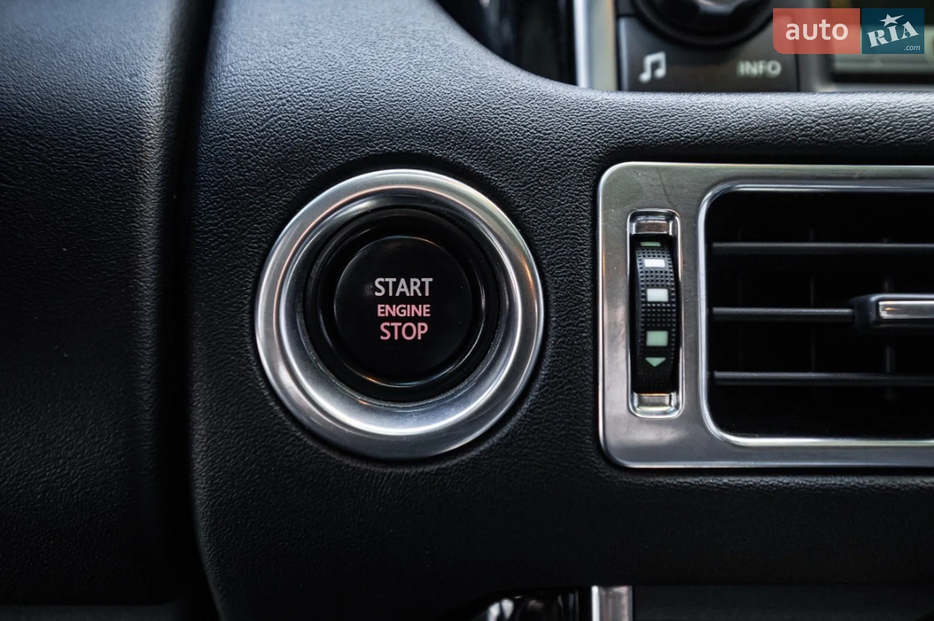2011 Land Rover Range Rover - мініатюра 33