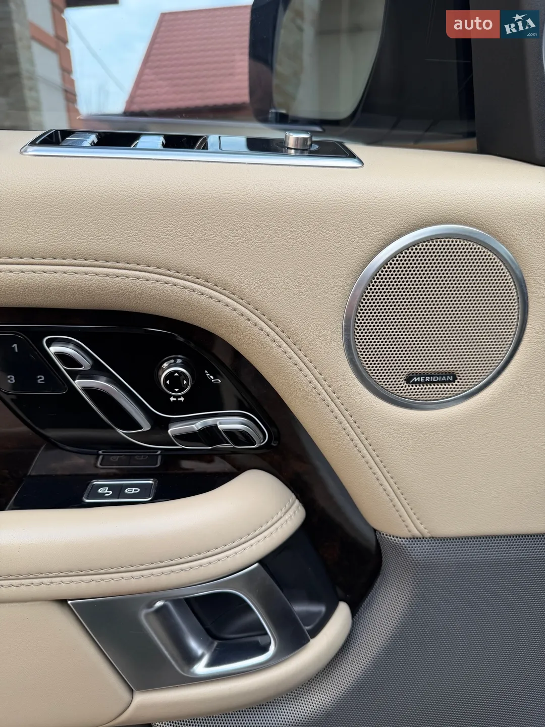 2018 Land Rover Range Rover - мініатюра 12