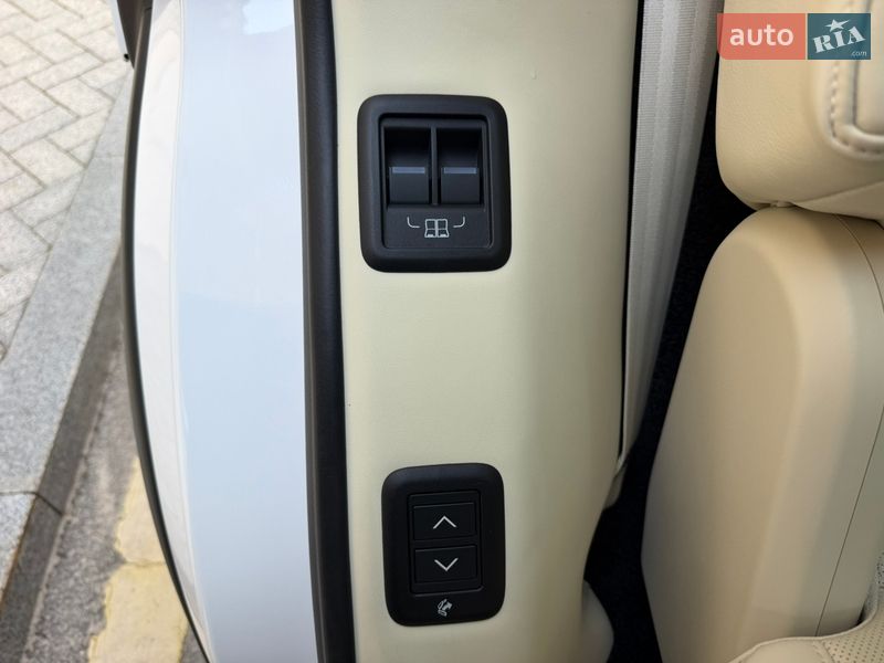 Внедорожник / Кроссовер Land Rover Range Rover 2024 в Киеве фото 49 Внедорожник / Кроссовер Land Rover Range Rover 2024 в Киеве