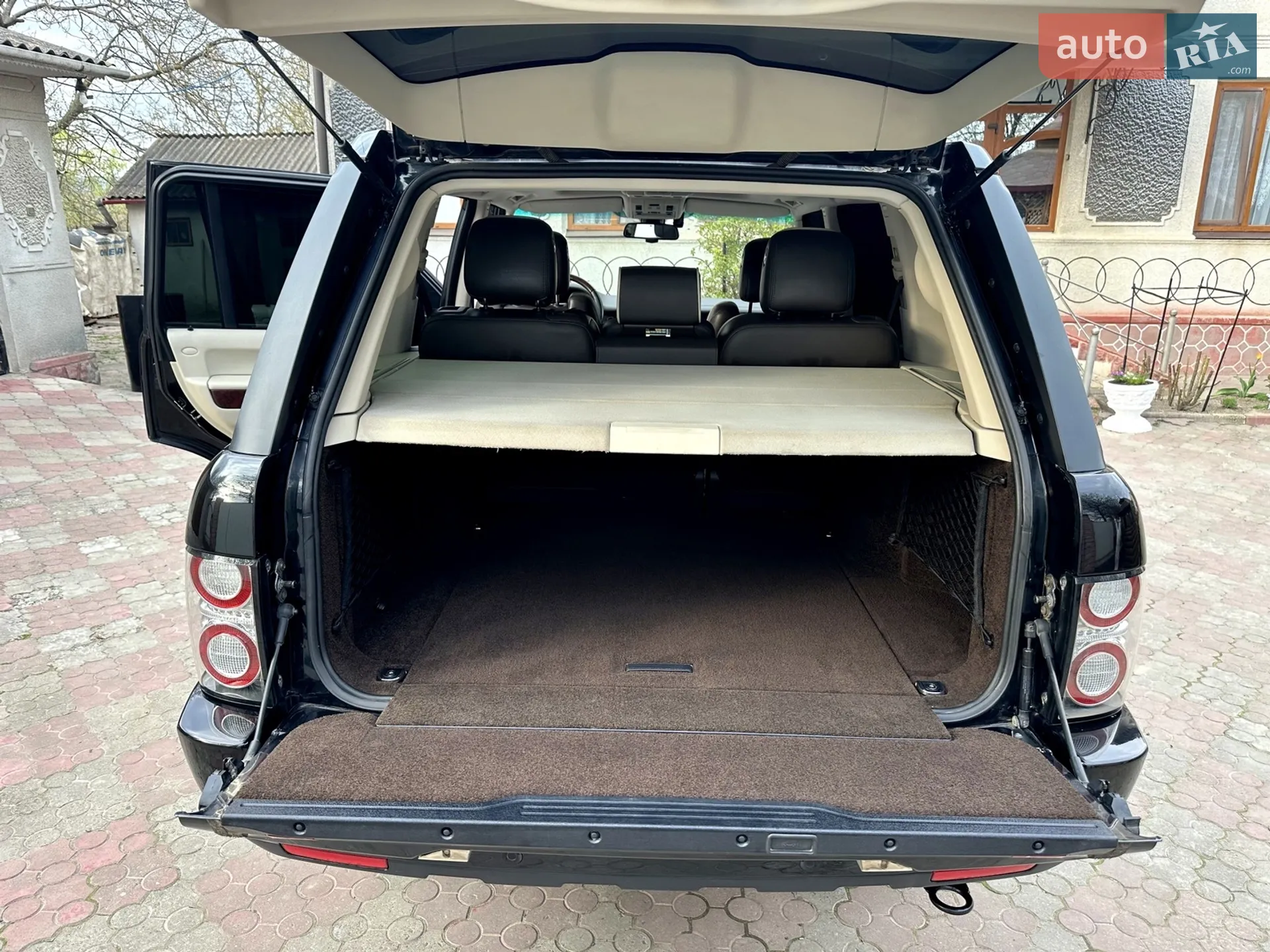 2010 Land Rover Range Rover - мініатюра 31
