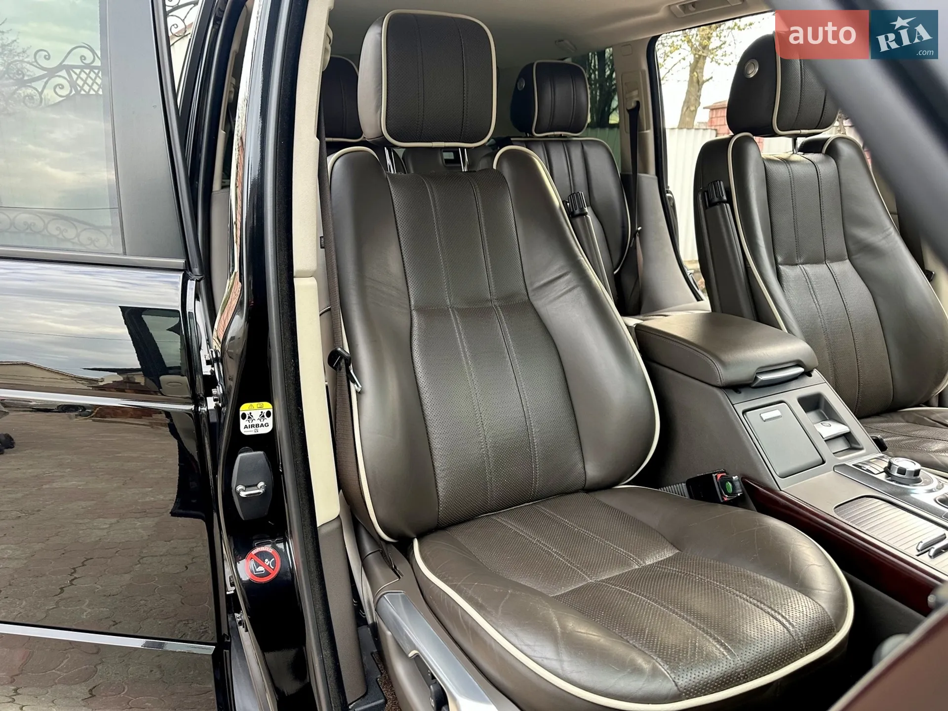 2010 Land Rover Range Rover - мініатюра 40