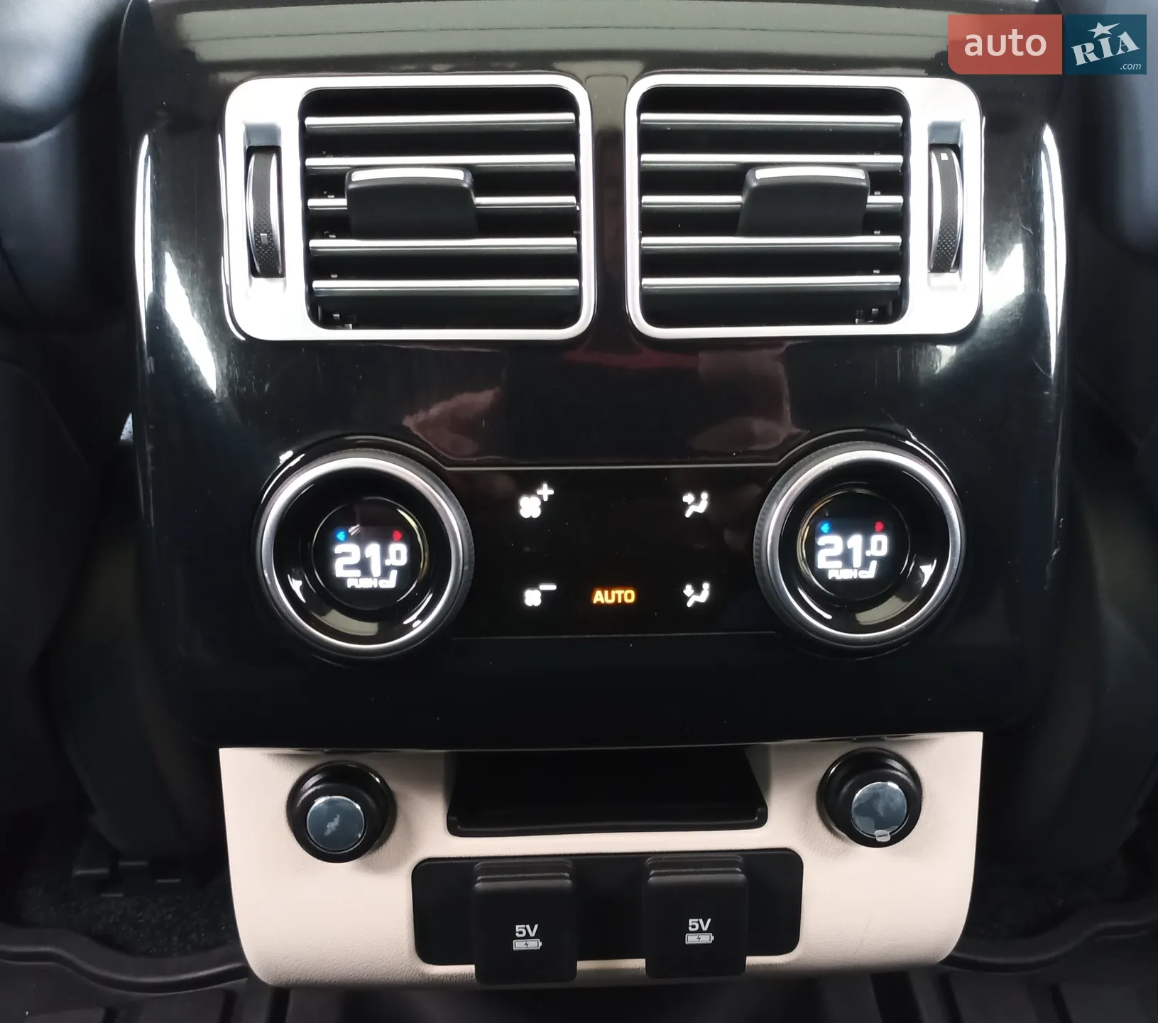 2018 Land Rover Range Rover - мініатюра 20