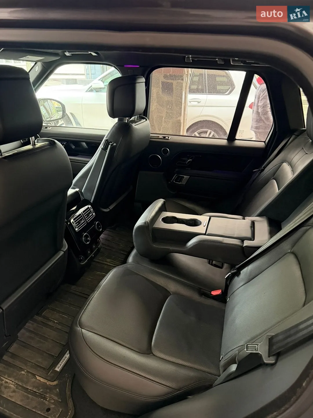 2018 Land Rover Range Rover - мініатюра 21