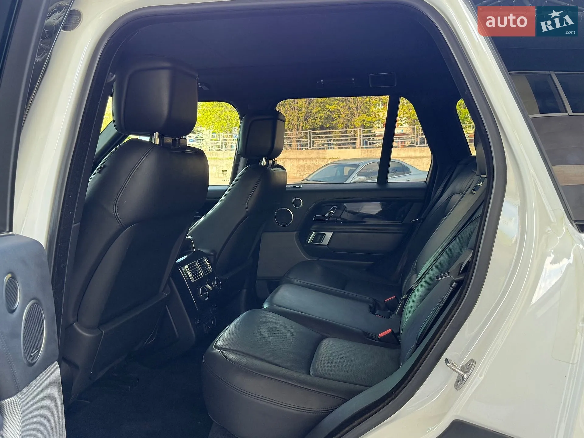 2018 Land Rover Range Rover - мініатюра 20