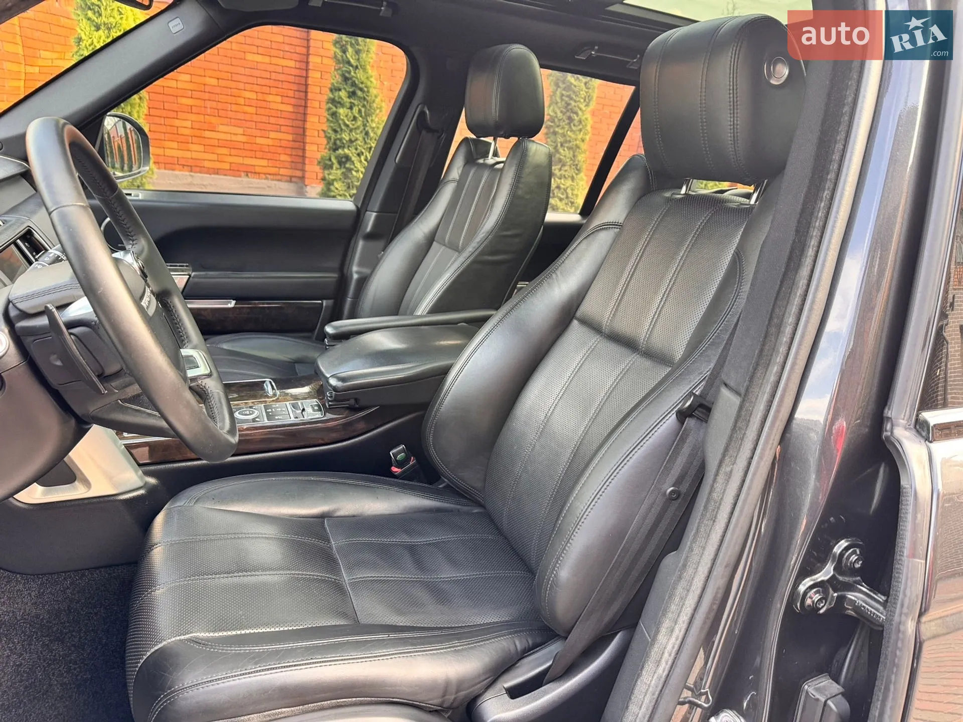 2013 Land Rover Range Rover - мініатюра 24