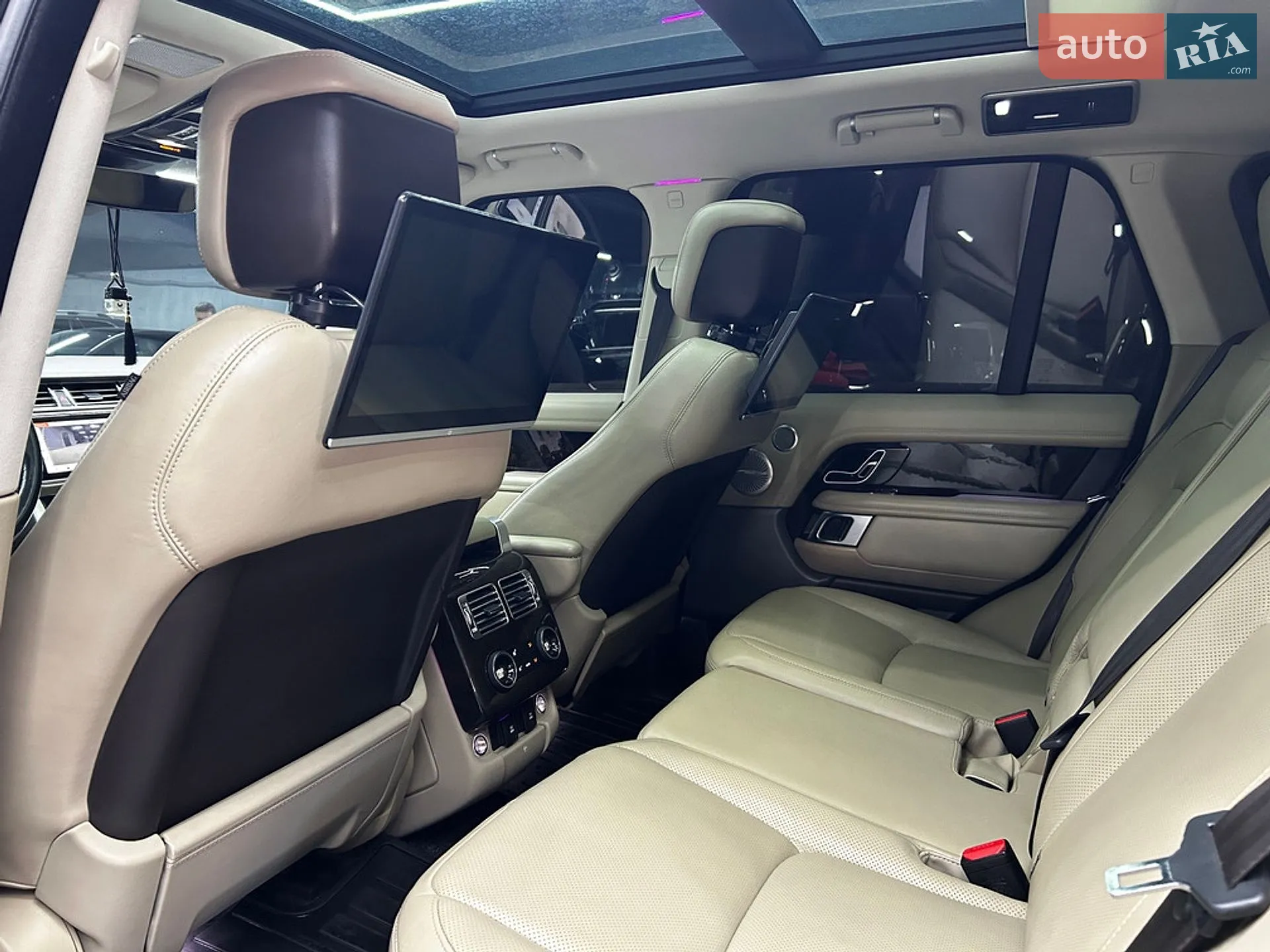 2017 Land Rover Range Rover - мініатюра 27