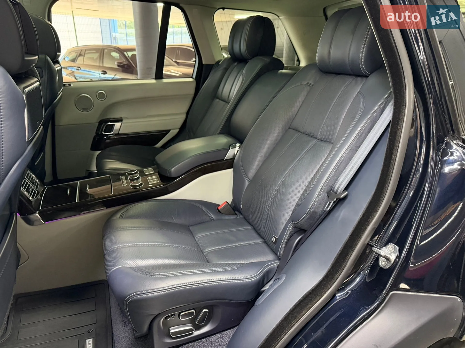 2013 Land Rover Range Rover - мініатюра 24