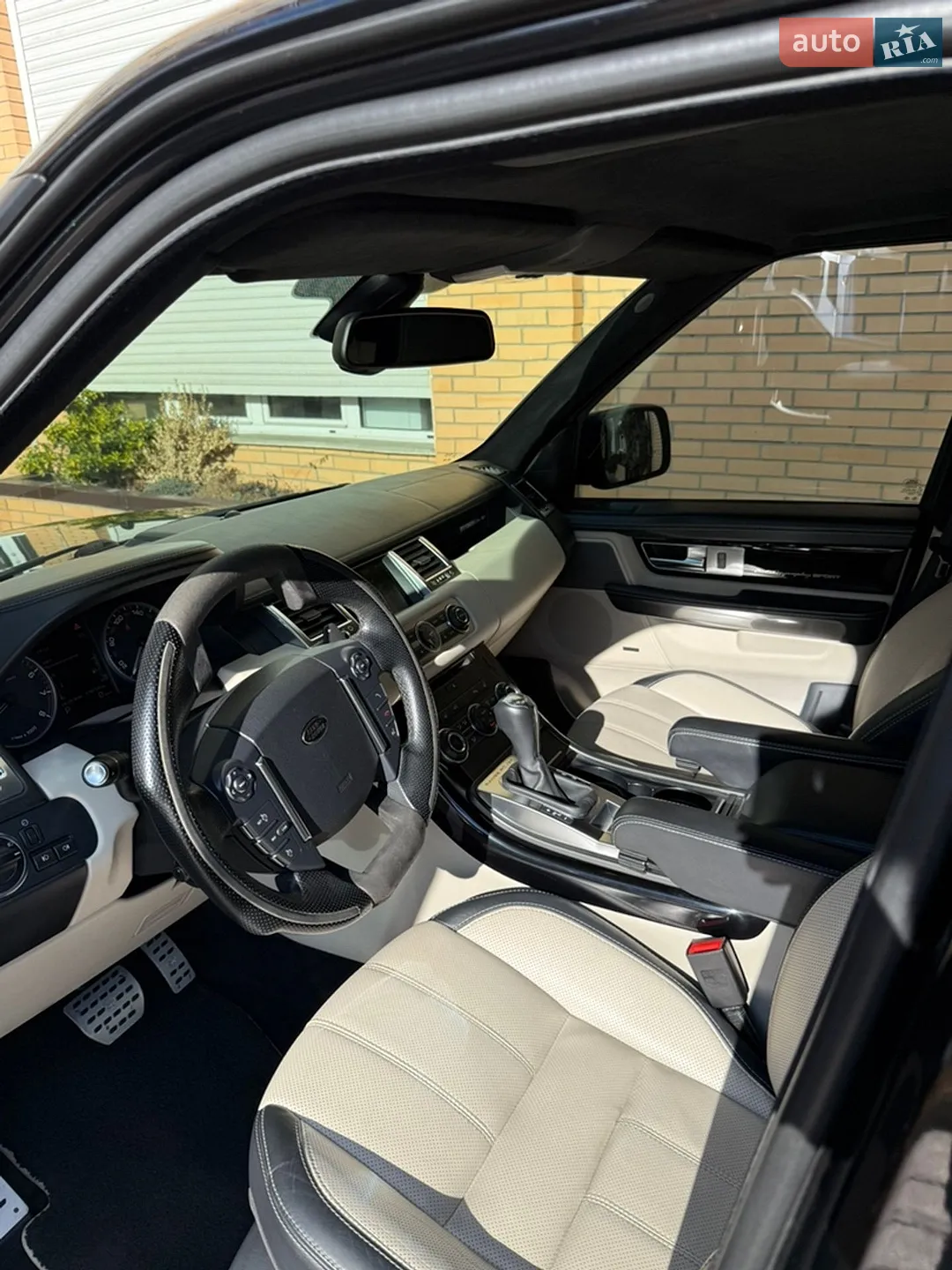 2012 Land Rover Range Rover - мініатюра 17