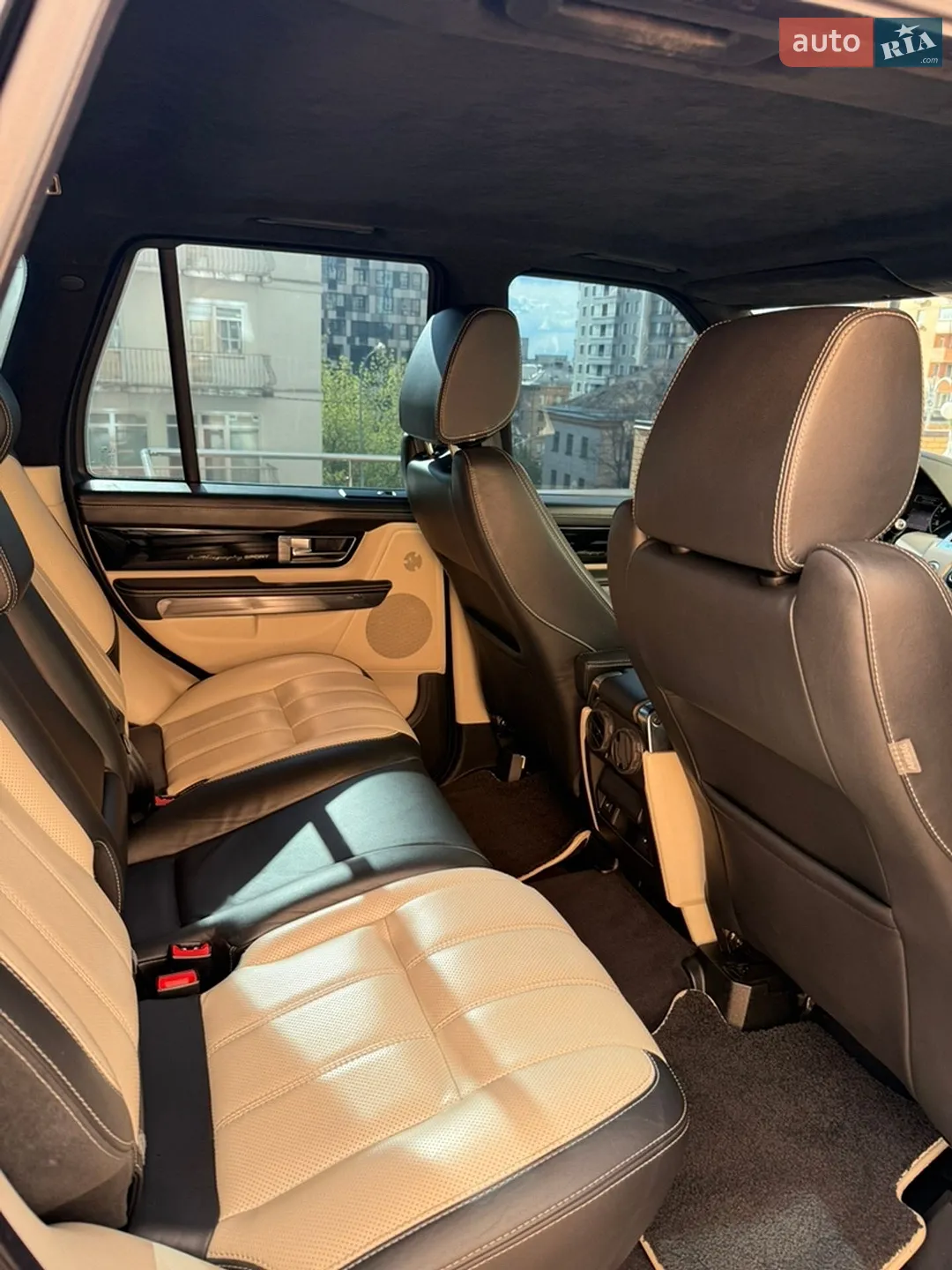 2012 Land Rover Range Rover - мініатюра 19