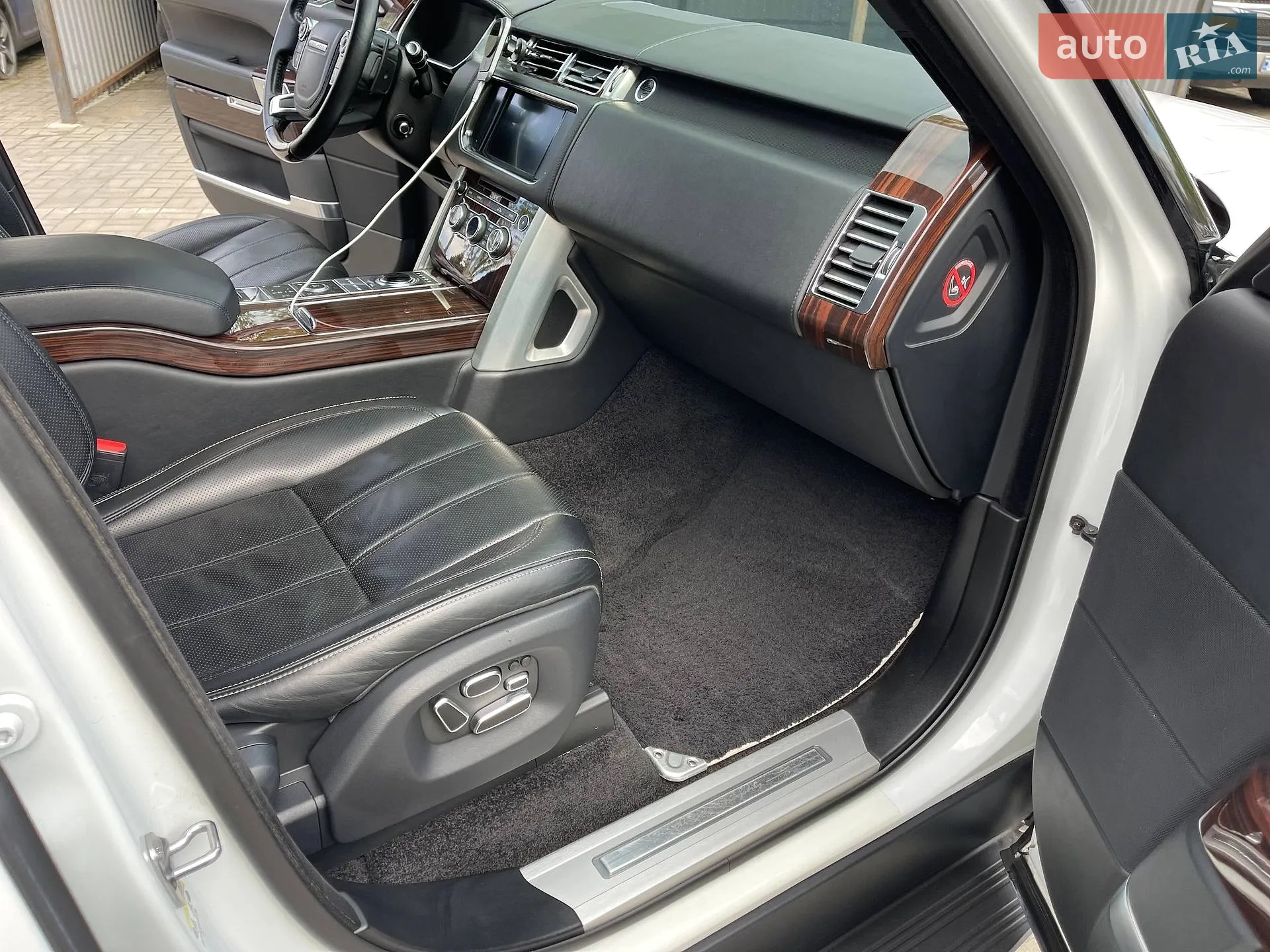 2013 Land Rover Range Rover - мініатюра 33