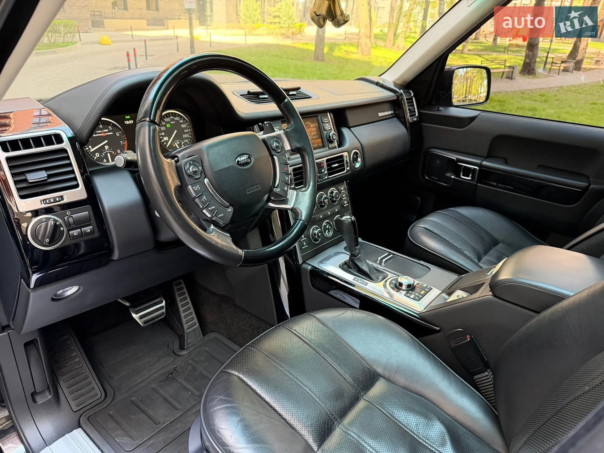2012 Land Rover Range Rover - мініатюра 21