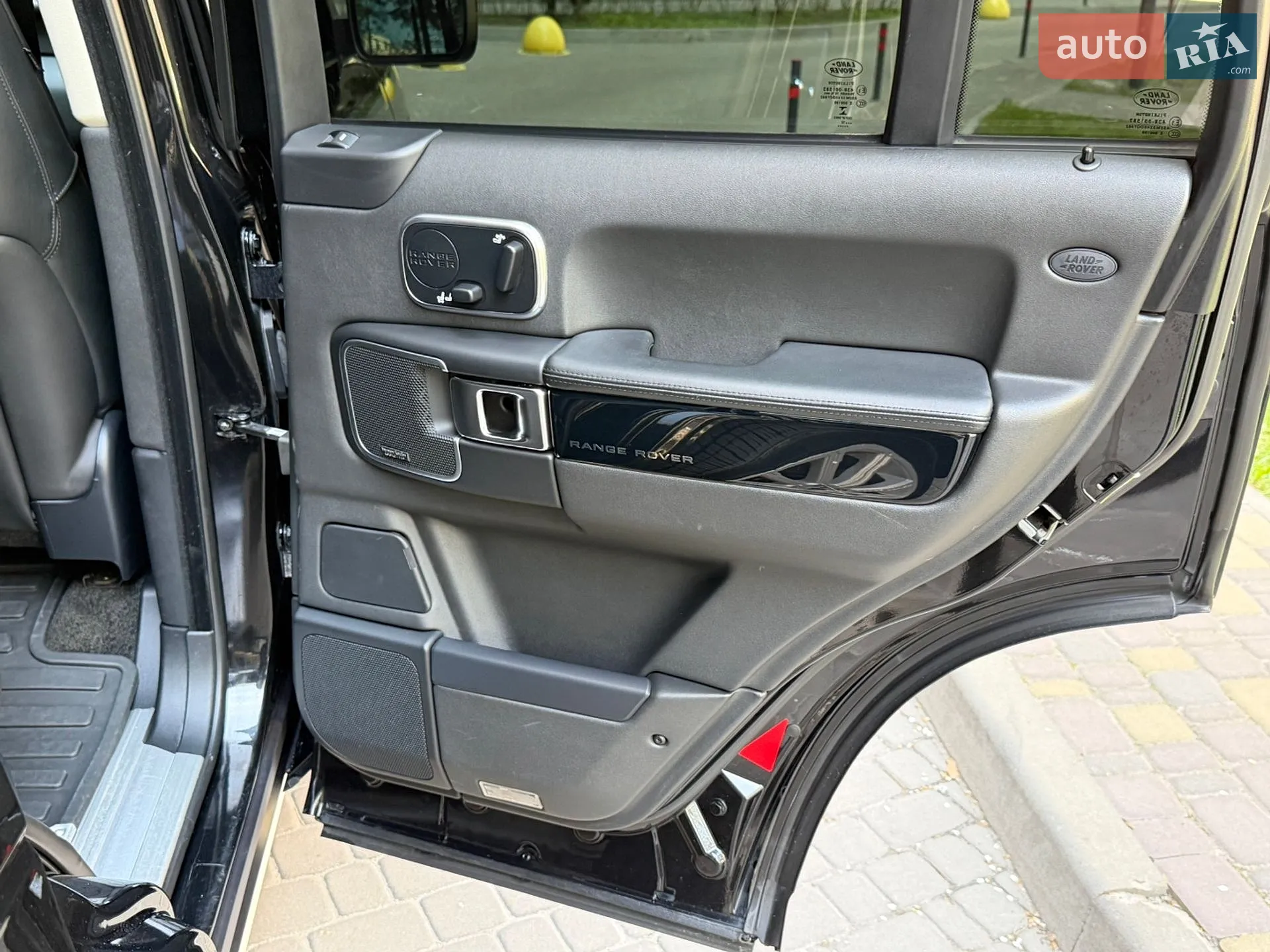 2012 Land Rover Range Rover - мініатюра 33