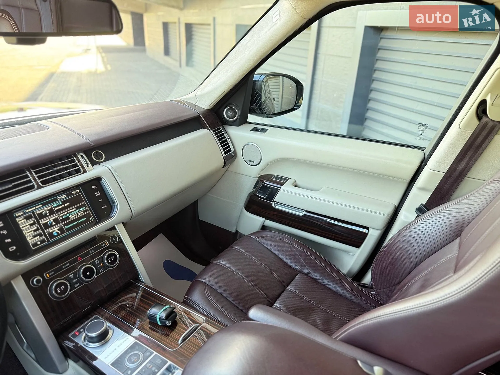 2013 Land Rover Range Rover - мініатюра 25