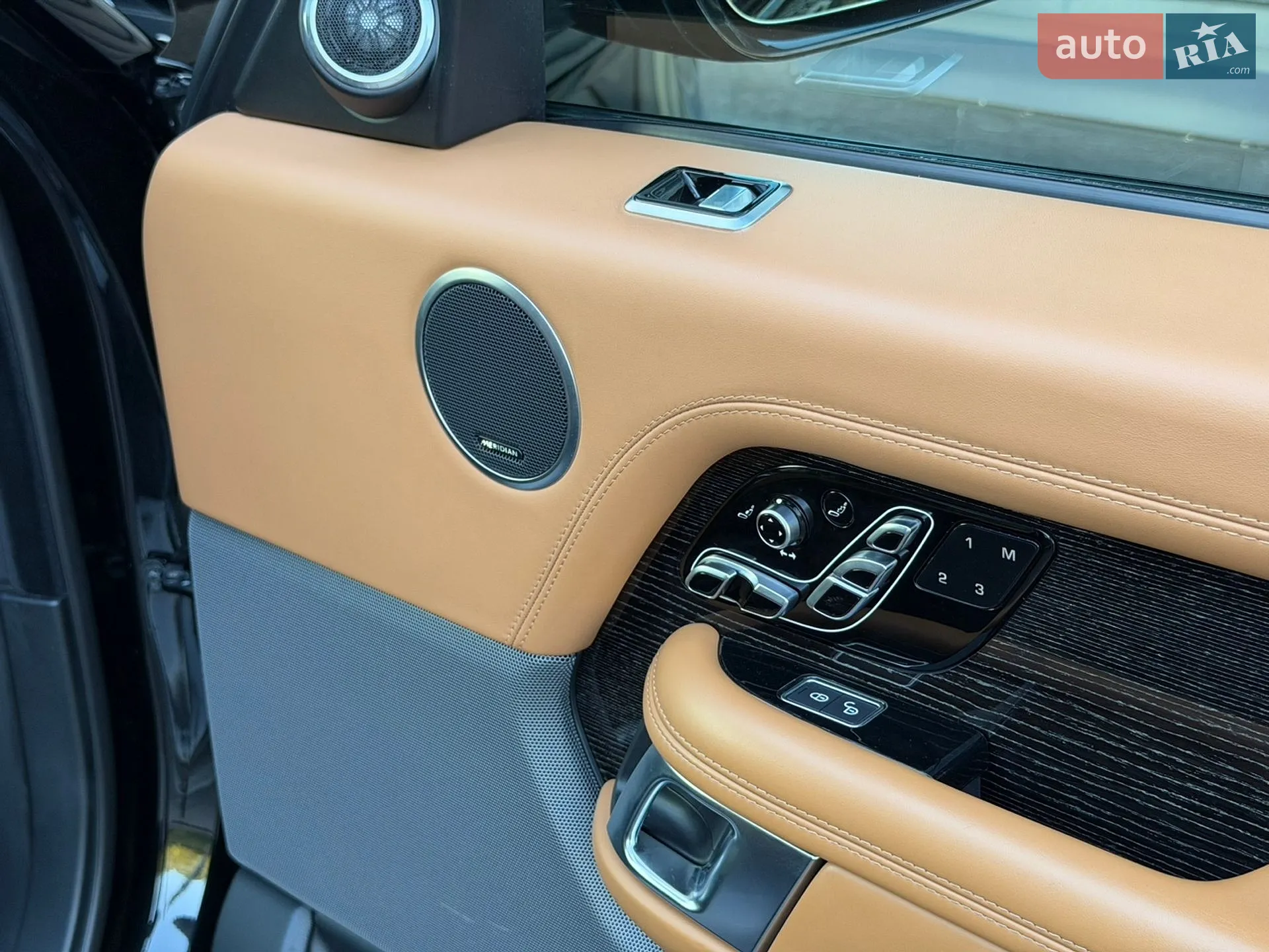 2019 Land Rover Range Rover - мініатюра 31