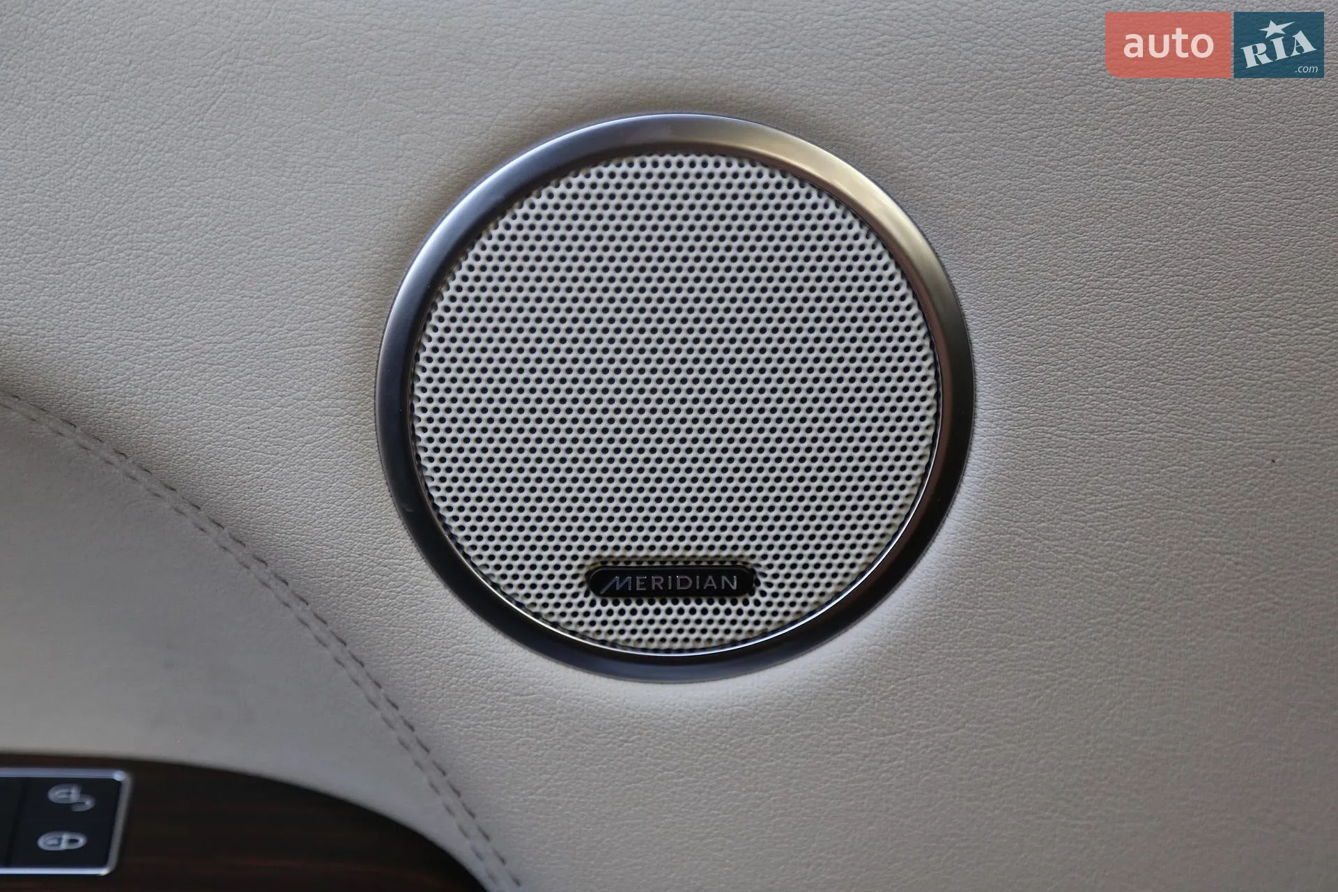 2016 Land Rover Range Rover - мініатюра 30