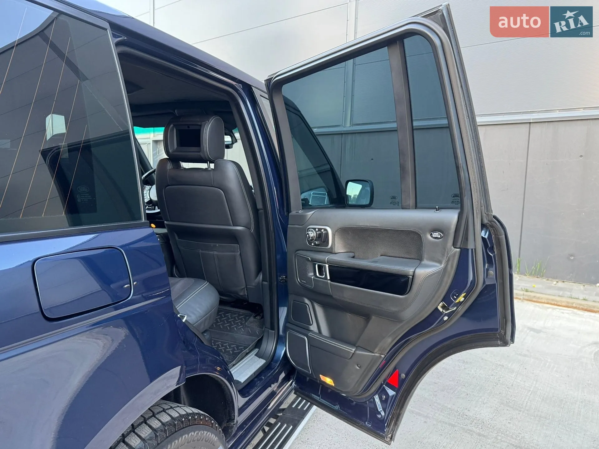2011 Land Rover Range Rover - мініатюра 47