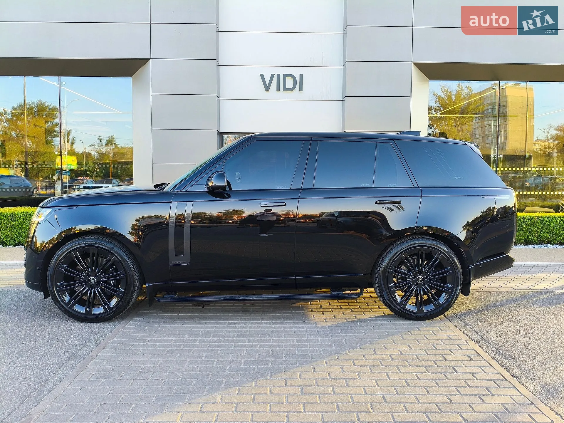 2023 Land Rover Range Rover - мініатюра 4