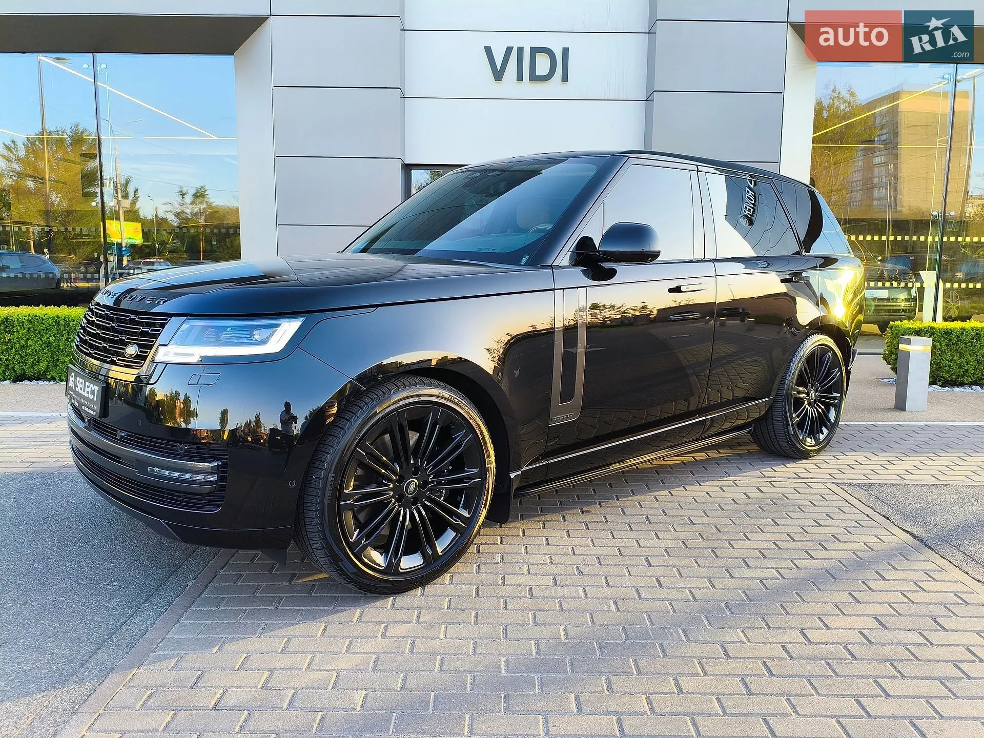 2023 Land Rover Range Rover - мініатюра 12