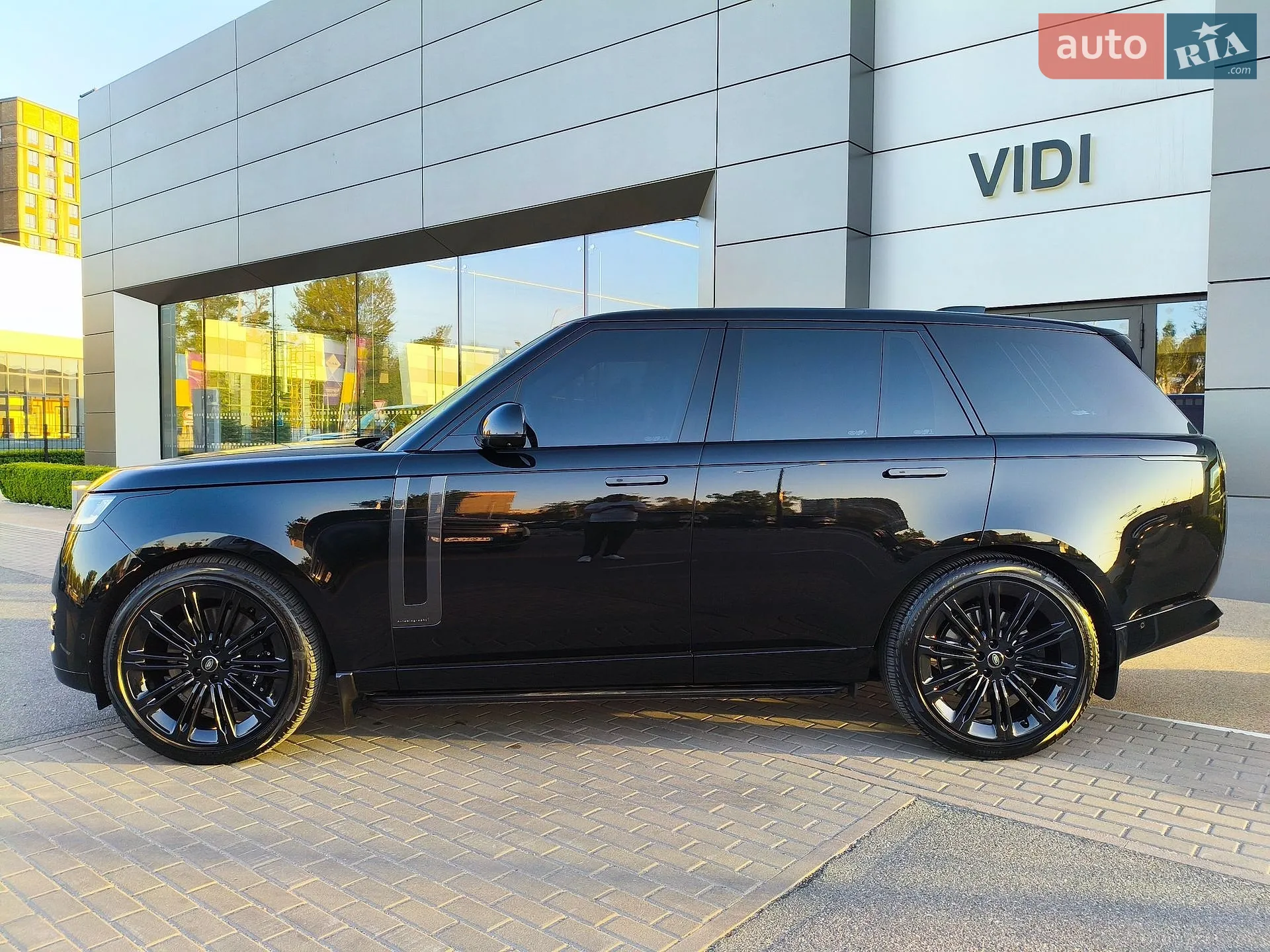 2023 Land Rover Range Rover - мініатюра 15