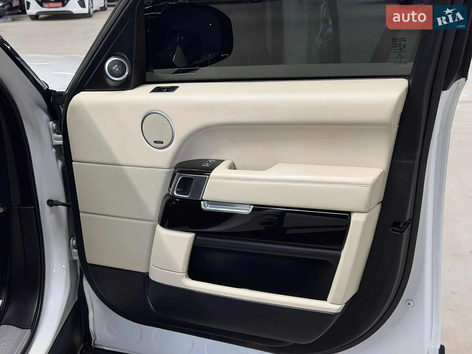 2013 Land Rover Range Rover - мініатюра 12