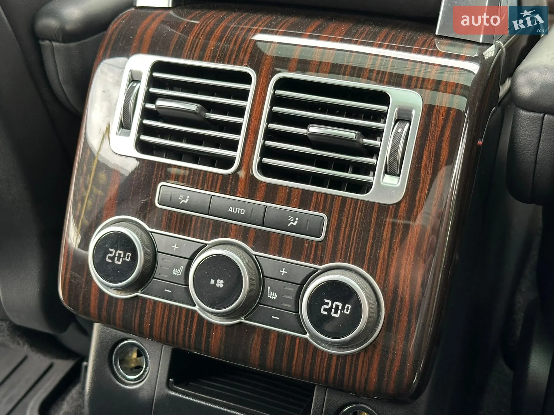 2016 Land Rover Range Rover - мініатюра 22