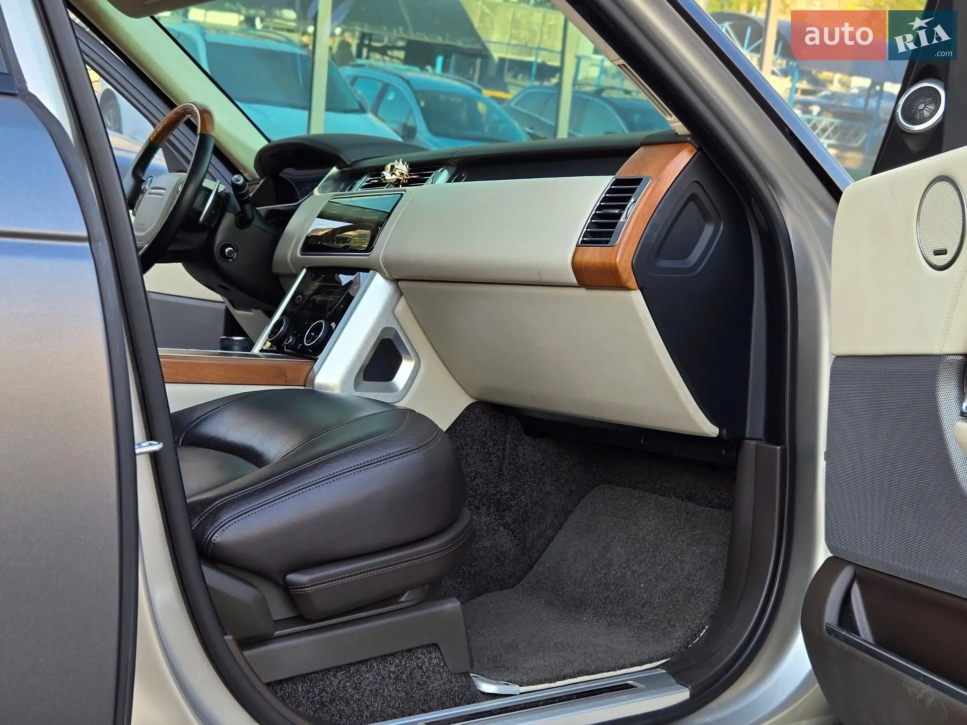 2019 Land Rover Range Rover - мініатюра 13