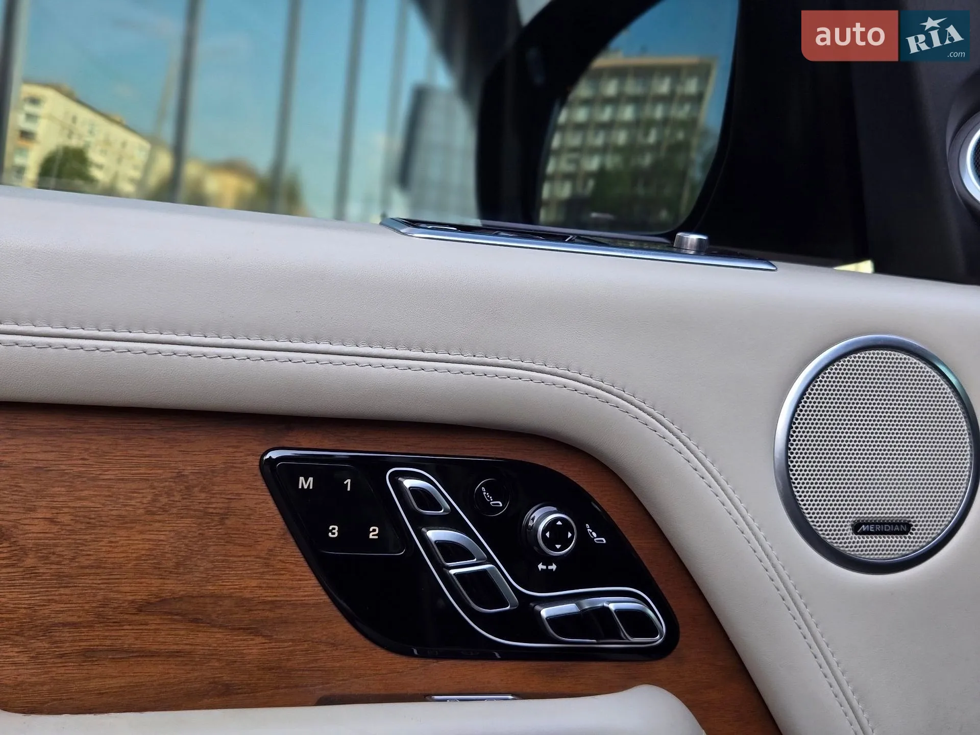 2019 Land Rover Range Rover - мініатюра 30