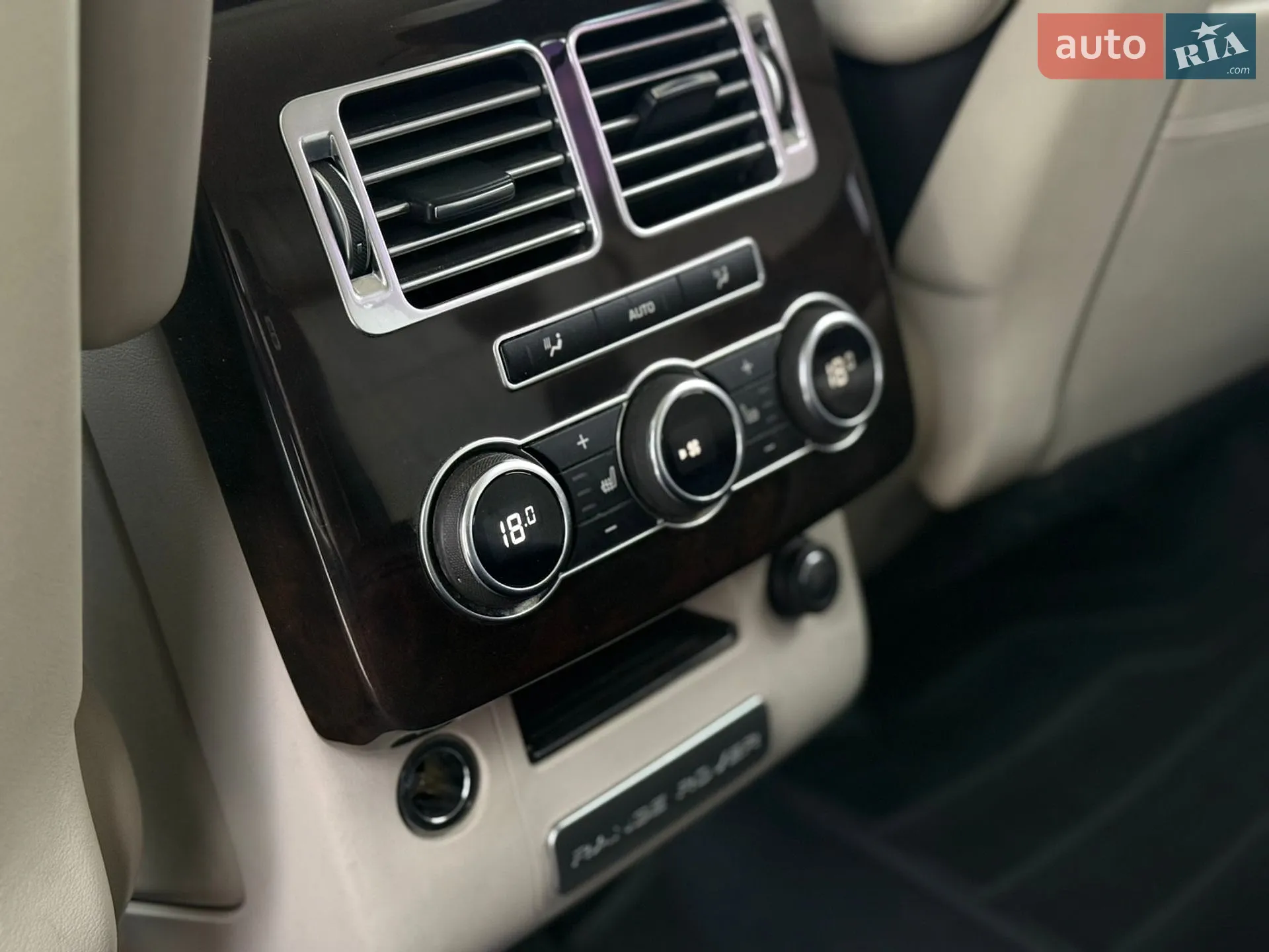 2013 Land Rover Range Rover - мініатюра 26