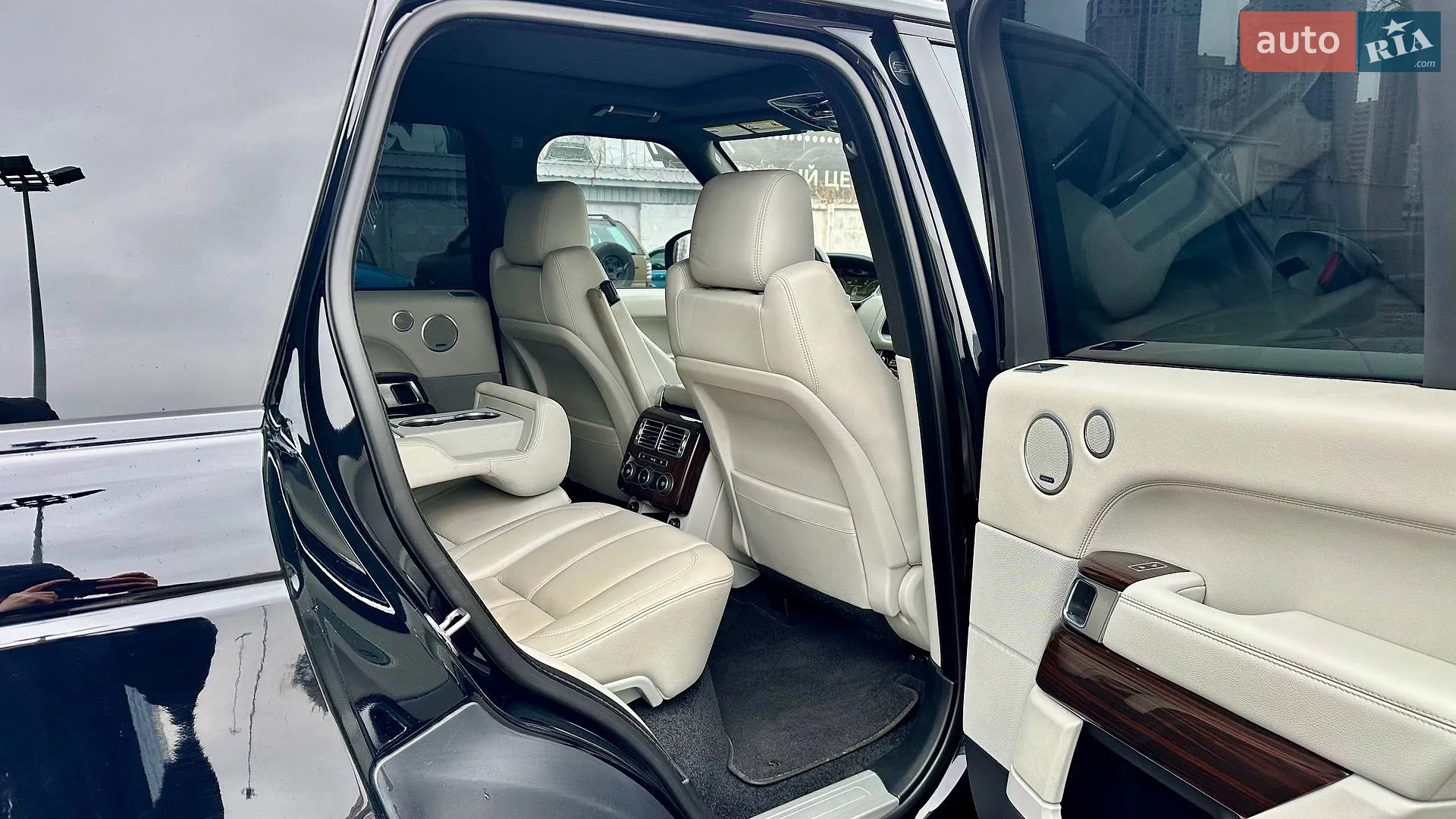 2017 Land Rover Range Rover - мініатюра 26