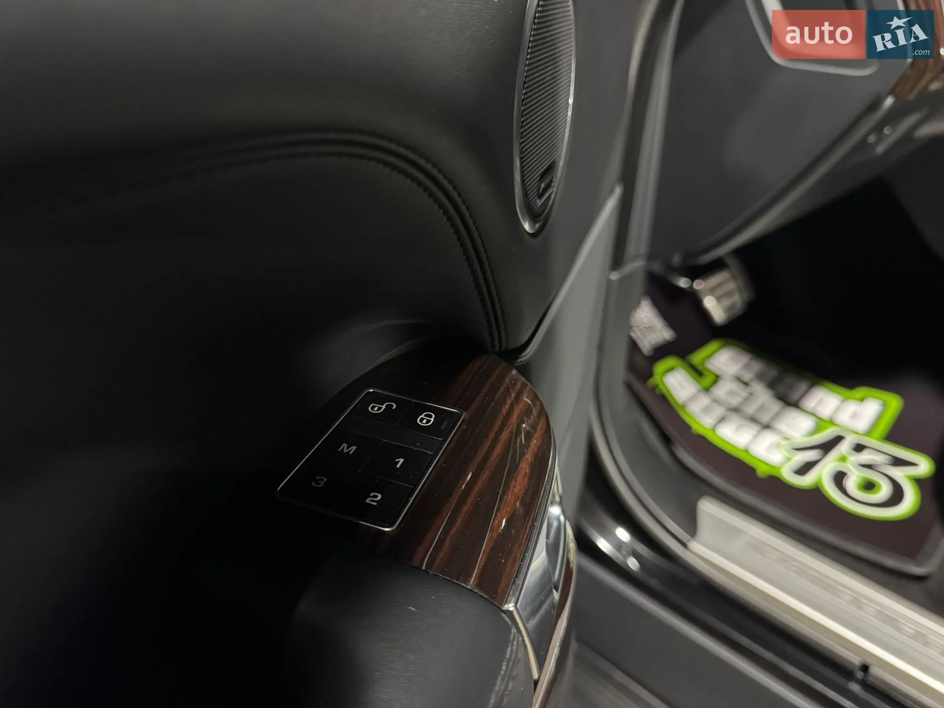 2013 Land Rover Range Rover - мініатюра 16