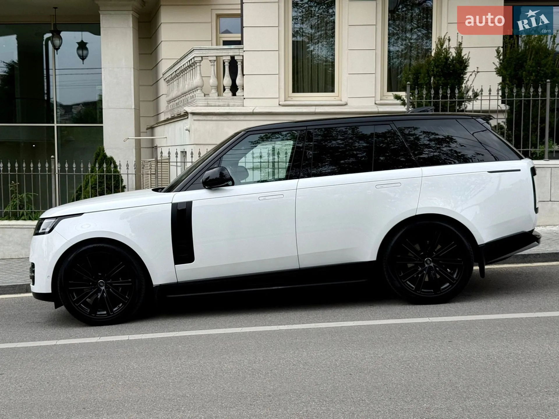 2022 Land Rover Range Rover - мініатюра 23
