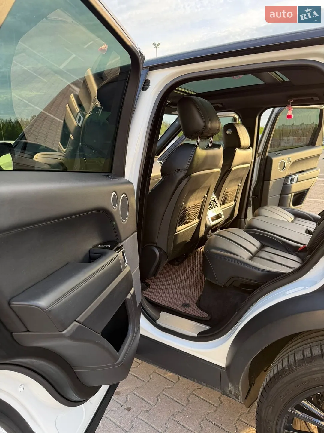 2015 Land Rover Range Rover - мініатюра 35