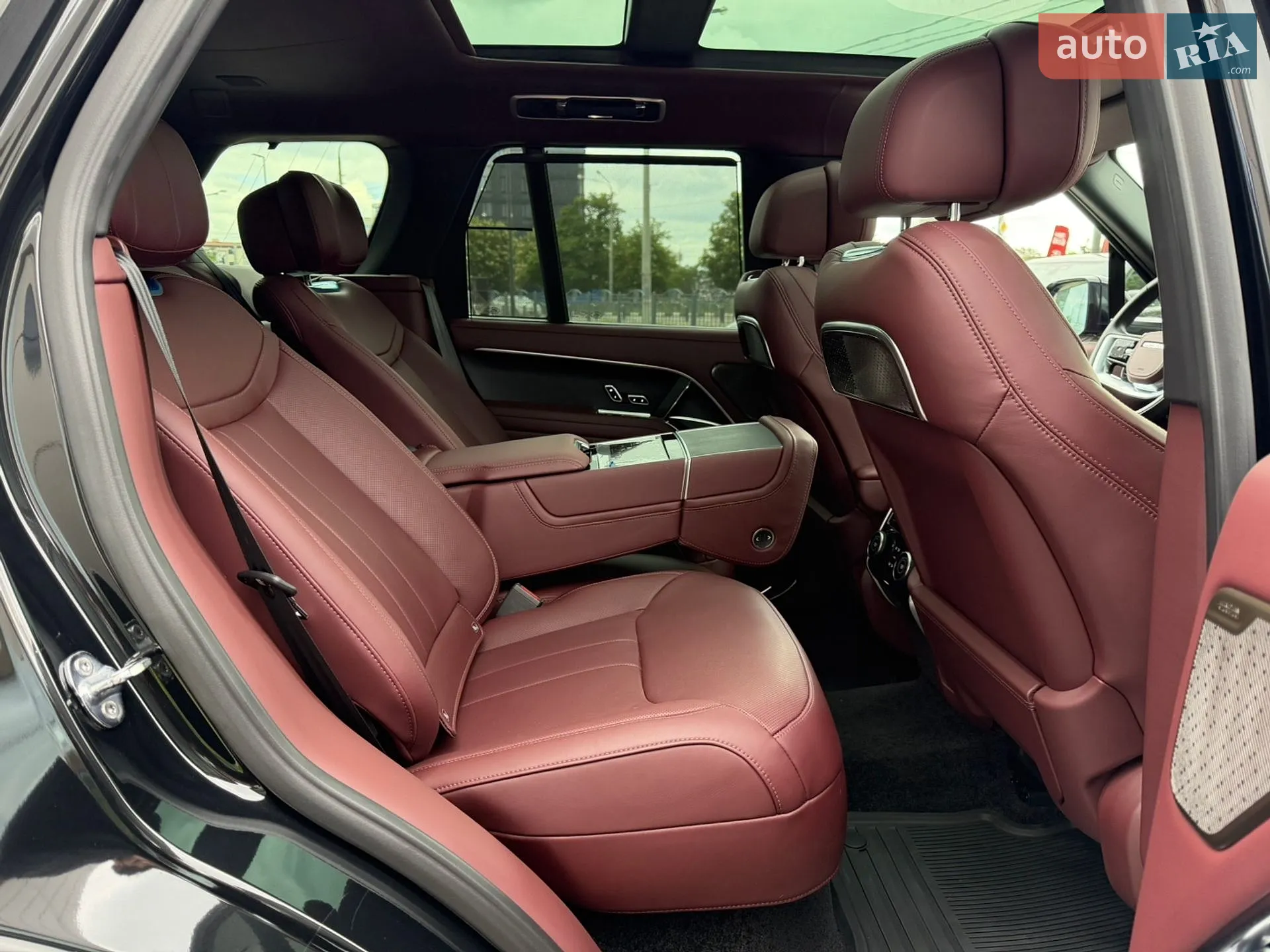 2025 Land Rover Range Rover - мініатюра 30
