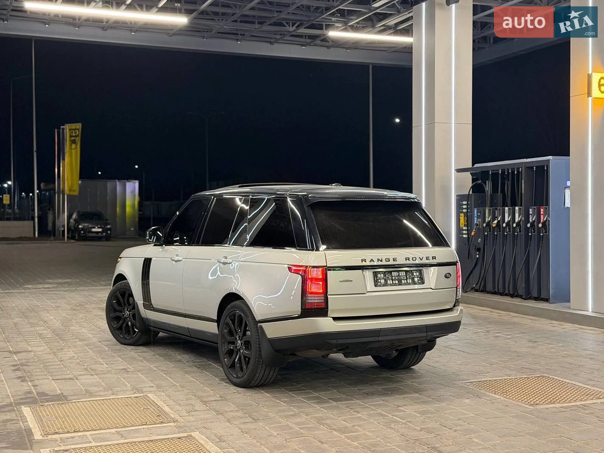 2013 Land Rover Range Rover - мініатюра 16