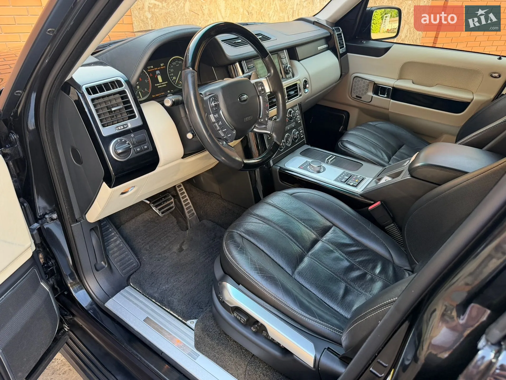 2012 Land Rover Range Rover - мініатюра 18