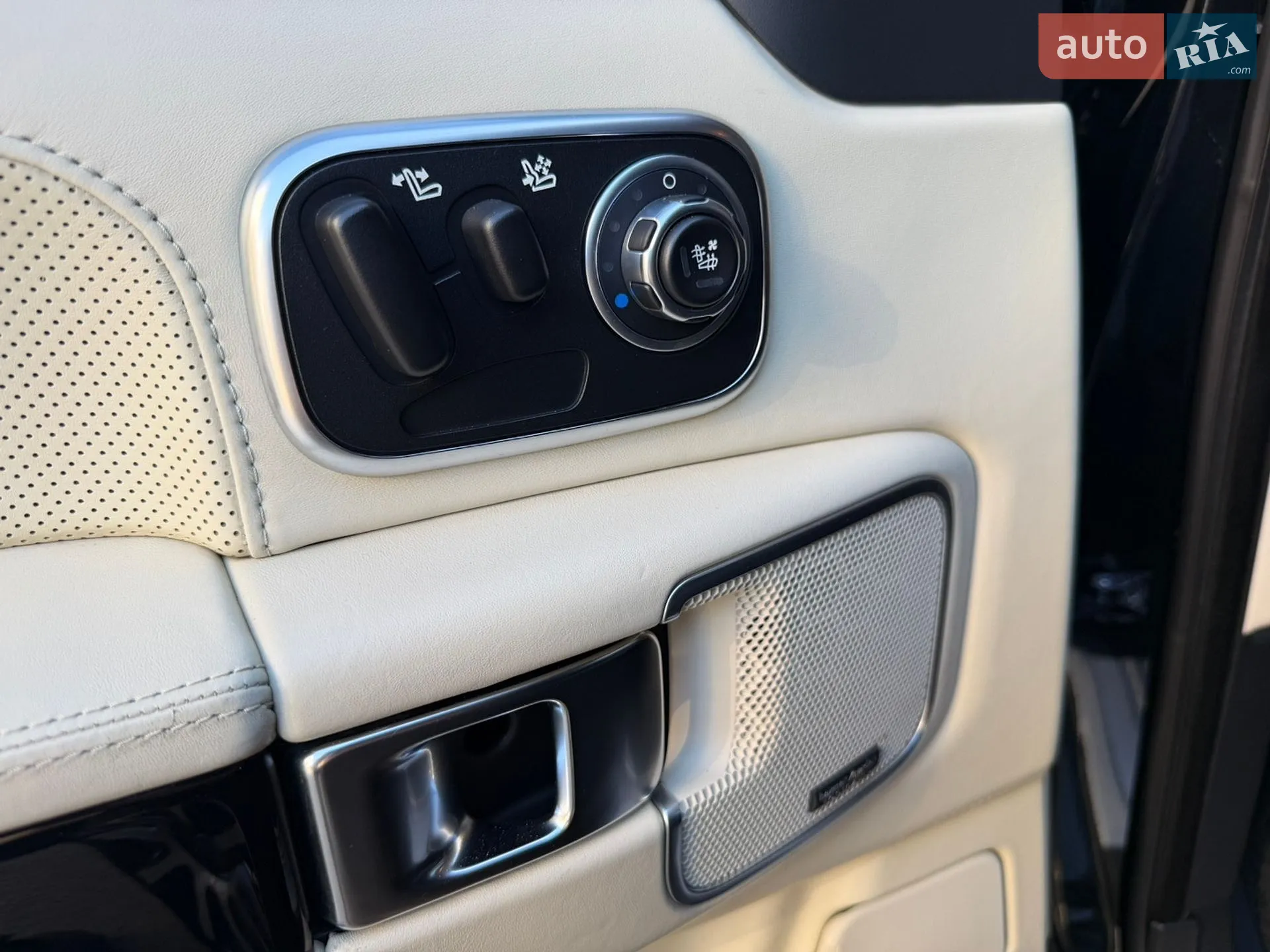 2012 Land Rover Range Rover - мініатюра 27