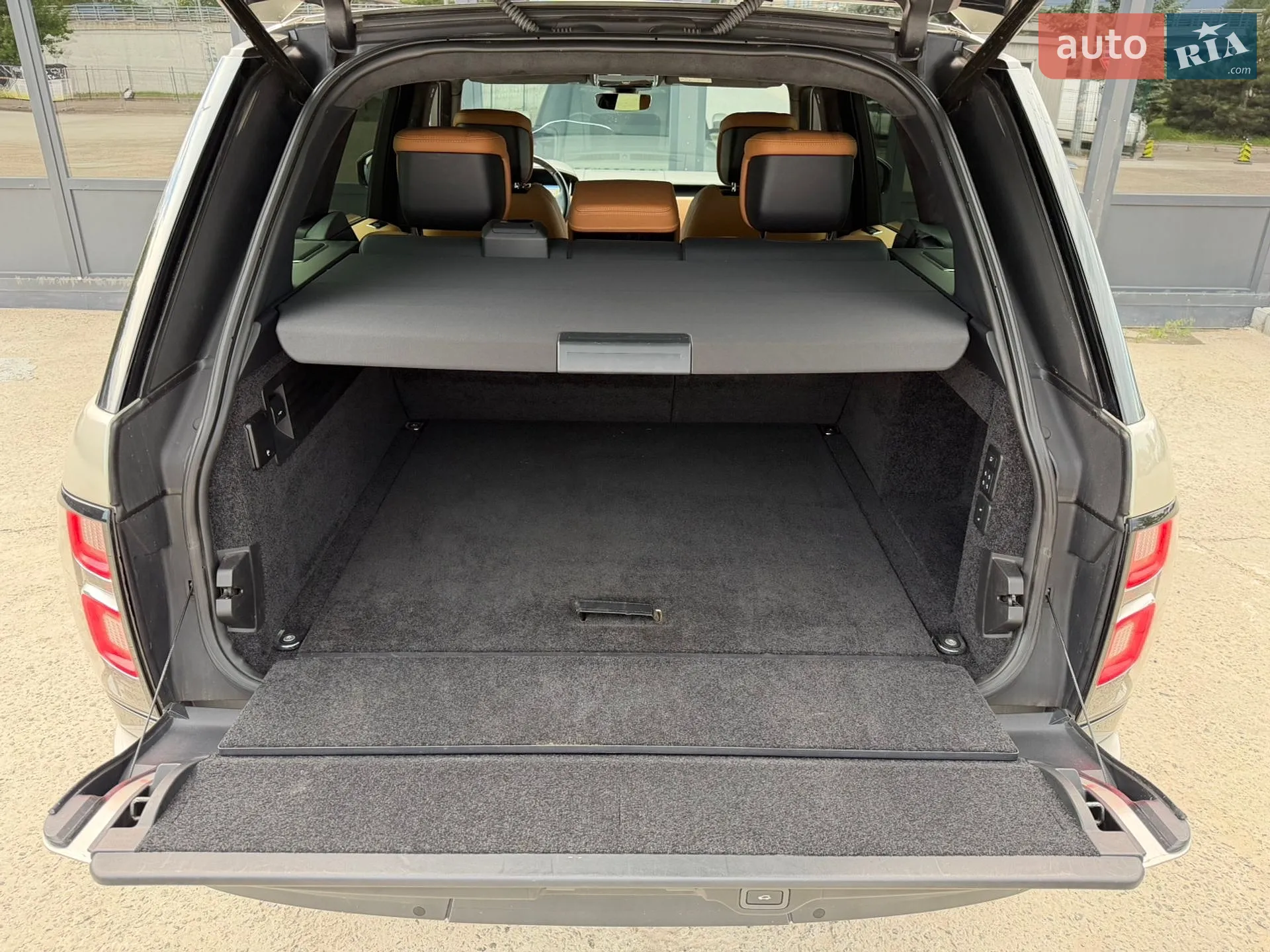 2019 Land Rover Range Rover - мініатюра 17