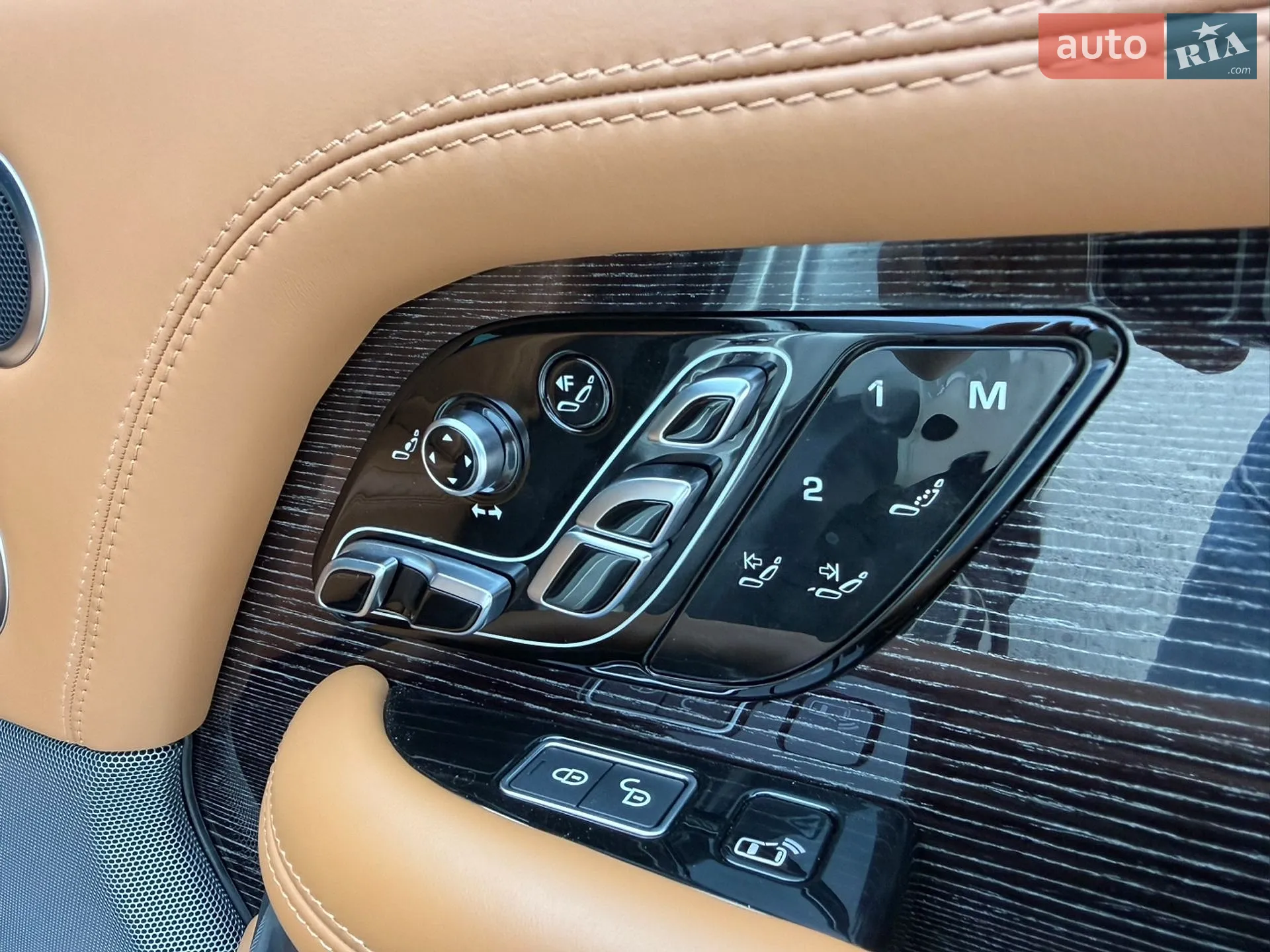 2019 Land Rover Range Rover - мініатюра 26