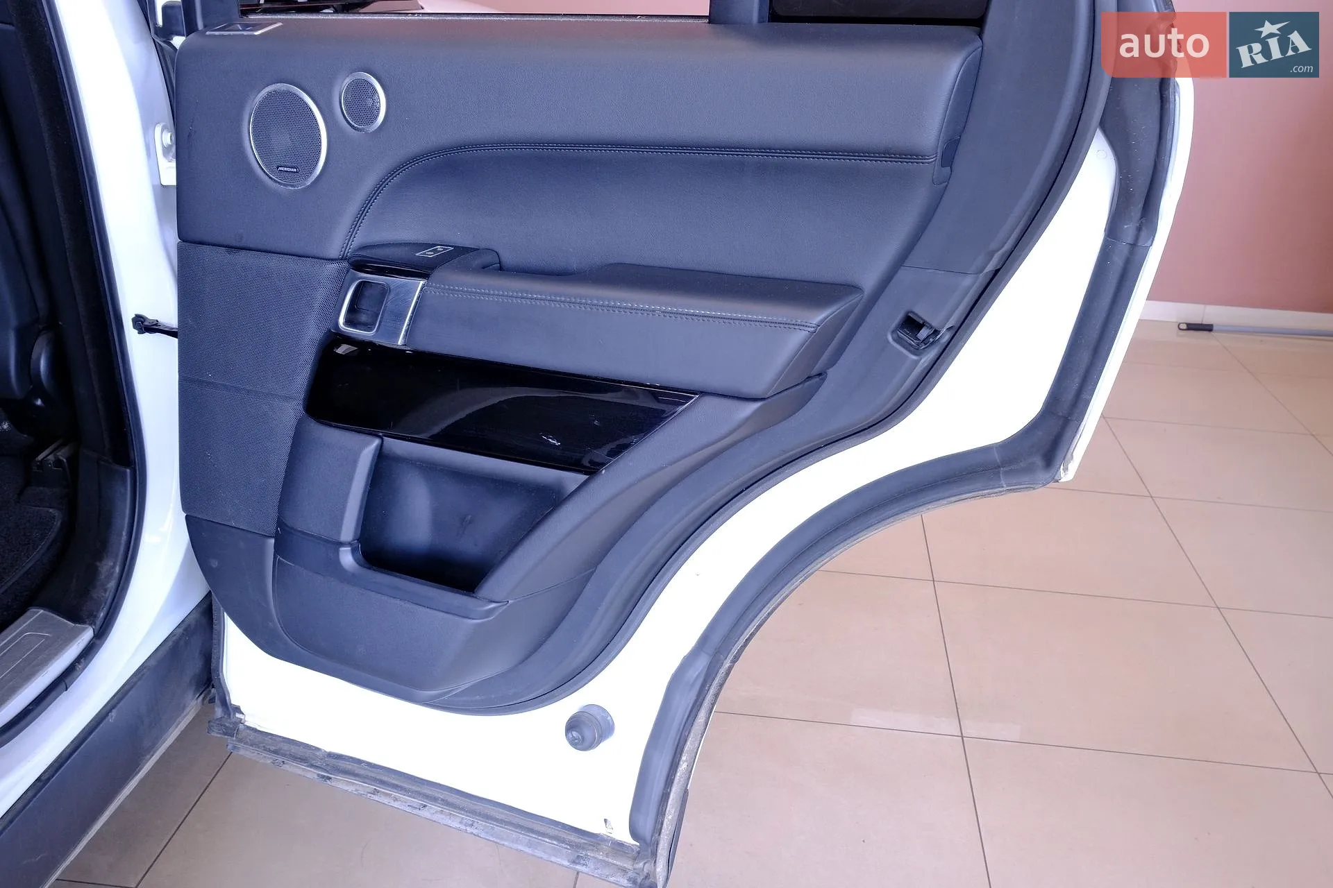 2014 Land Rover Range Rover - мініатюра 29