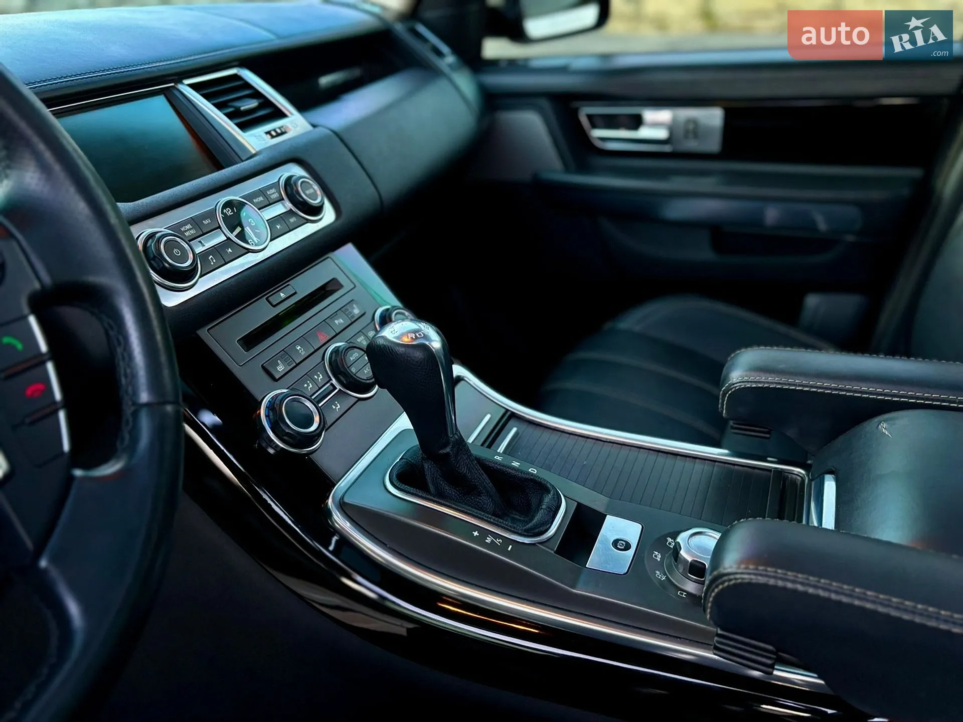 2011 Land Rover Range Rover - мініатюра 18