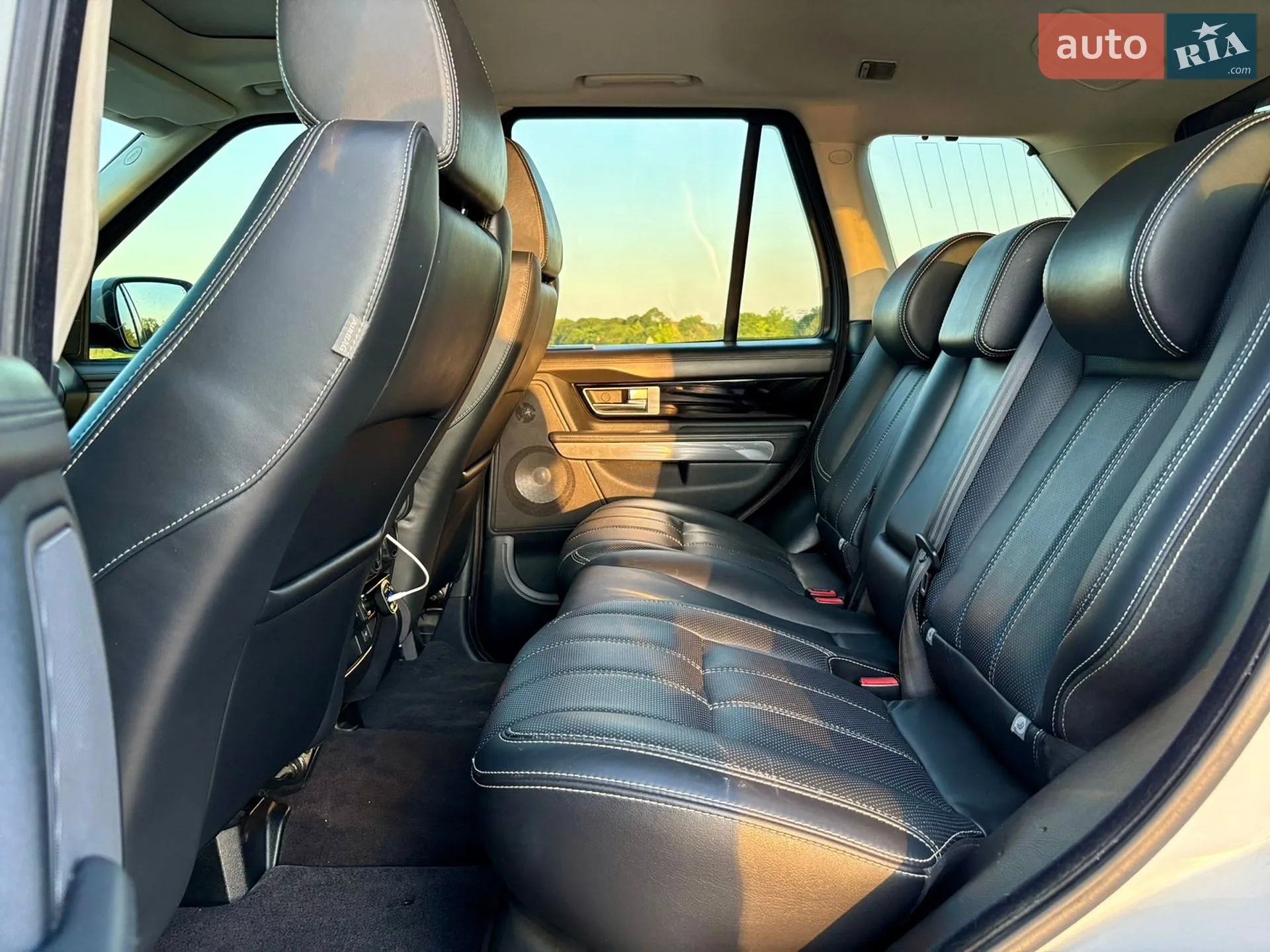 2011 Land Rover Range Rover - мініатюра 12