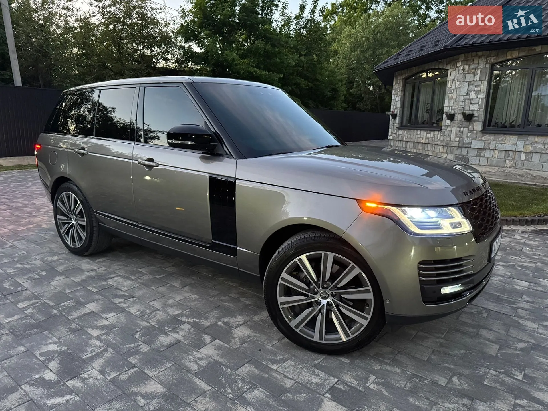 2018 Land Rover Range Rover - мініатюра 26