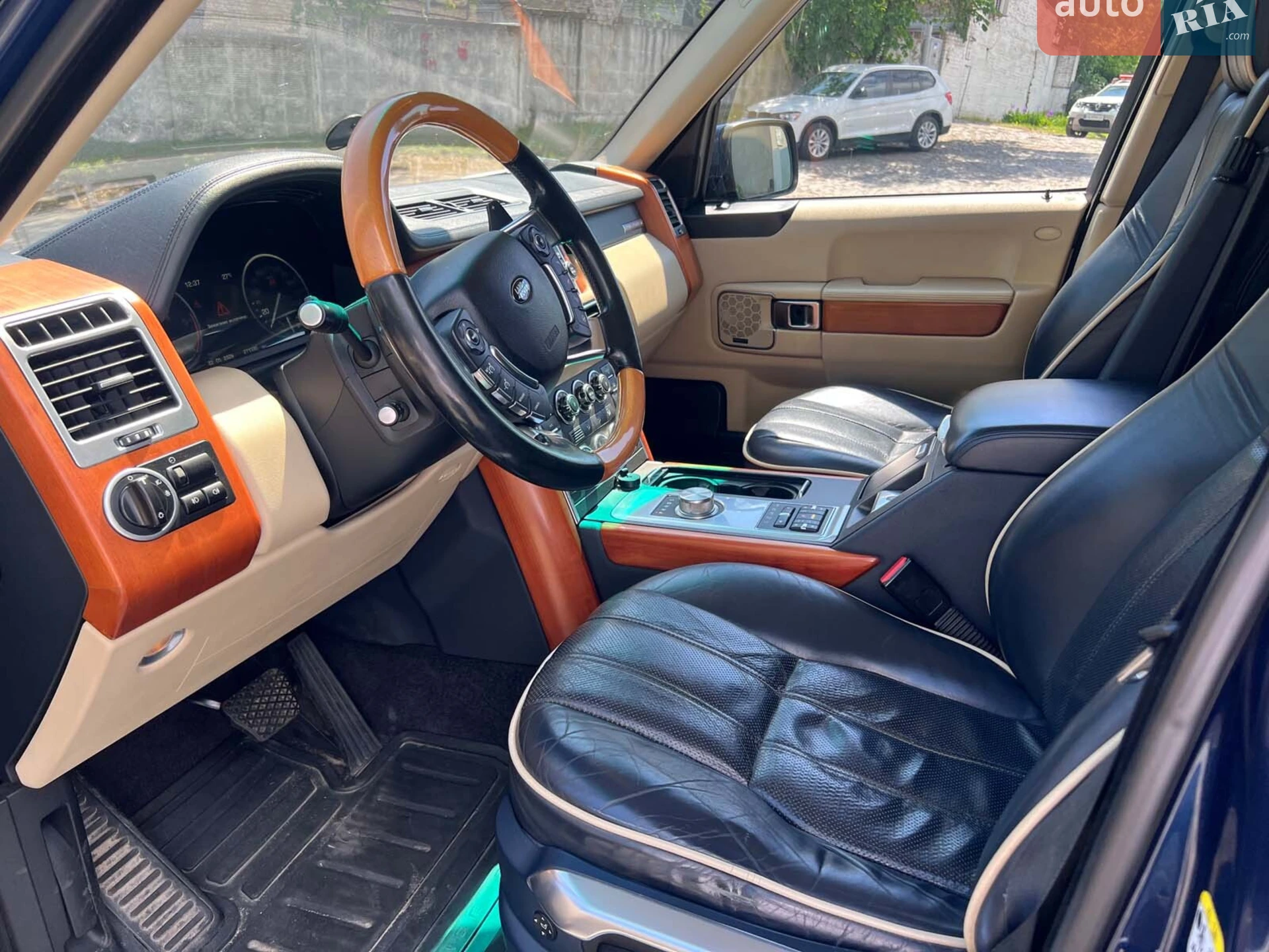 2011 Land Rover Range Rover - мініатюра 10
