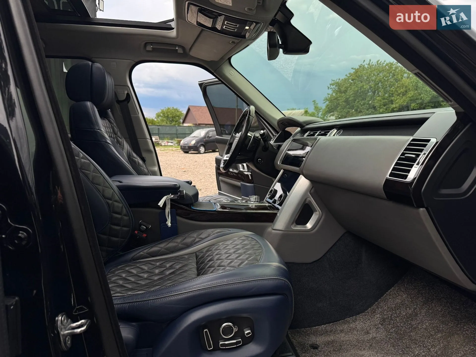 2015 Land Rover Range Rover - мініатюра 24