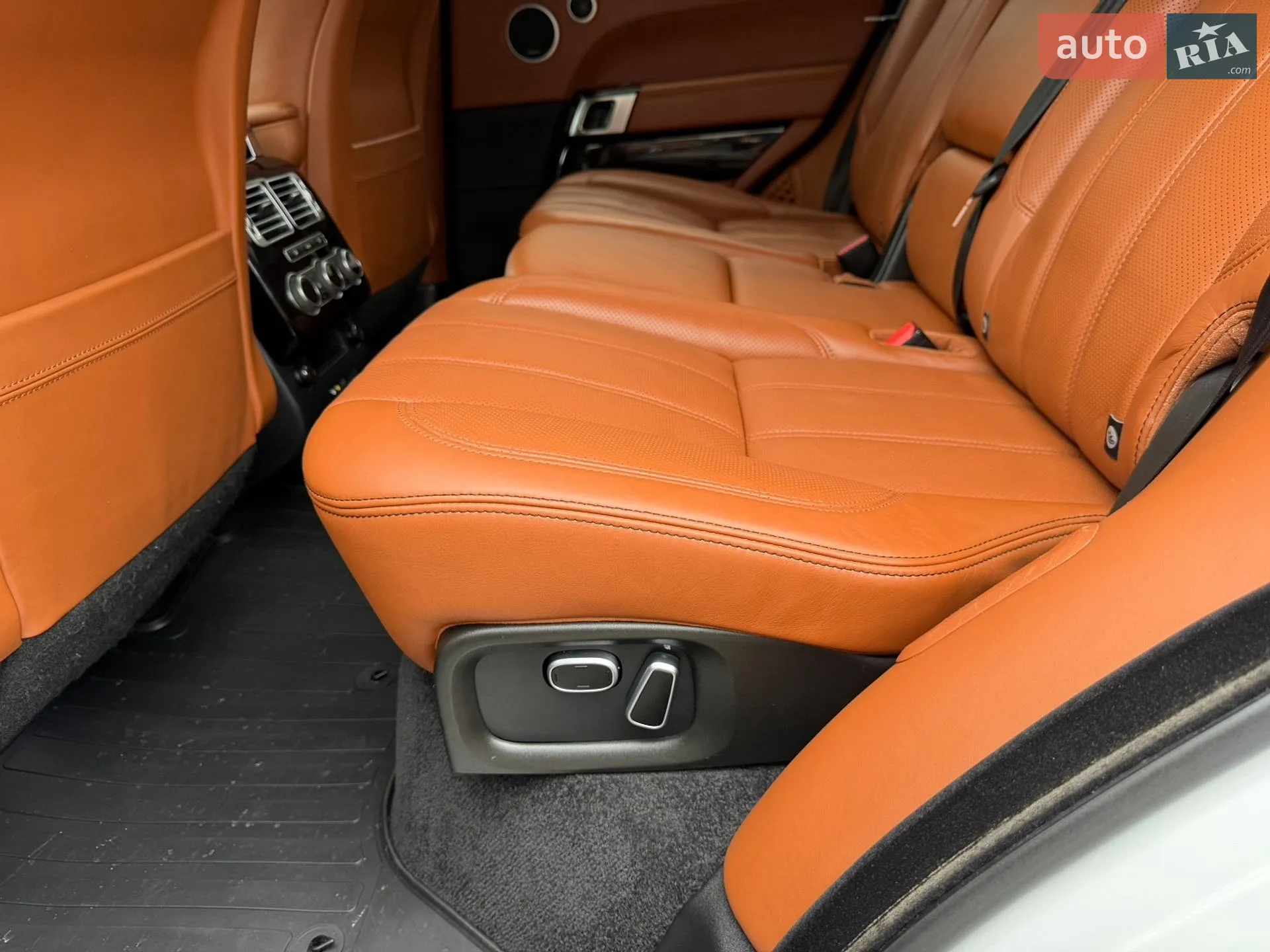 2014 Land Rover Range Rover - мініатюра 18