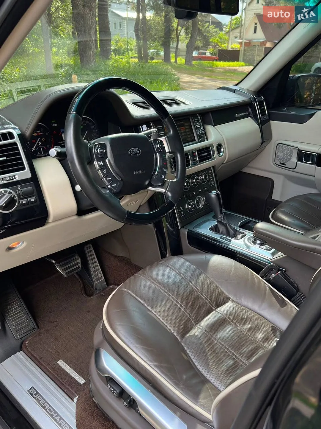 2010 Land Rover Range Rover - мініатюра 10