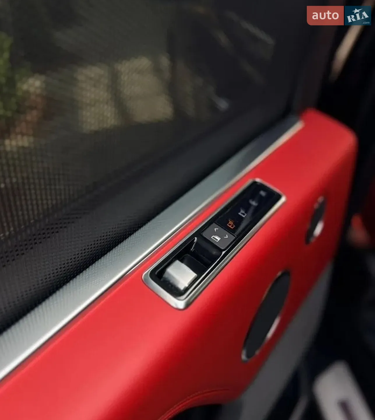2020 Land Rover Range Rover - мініатюра 26