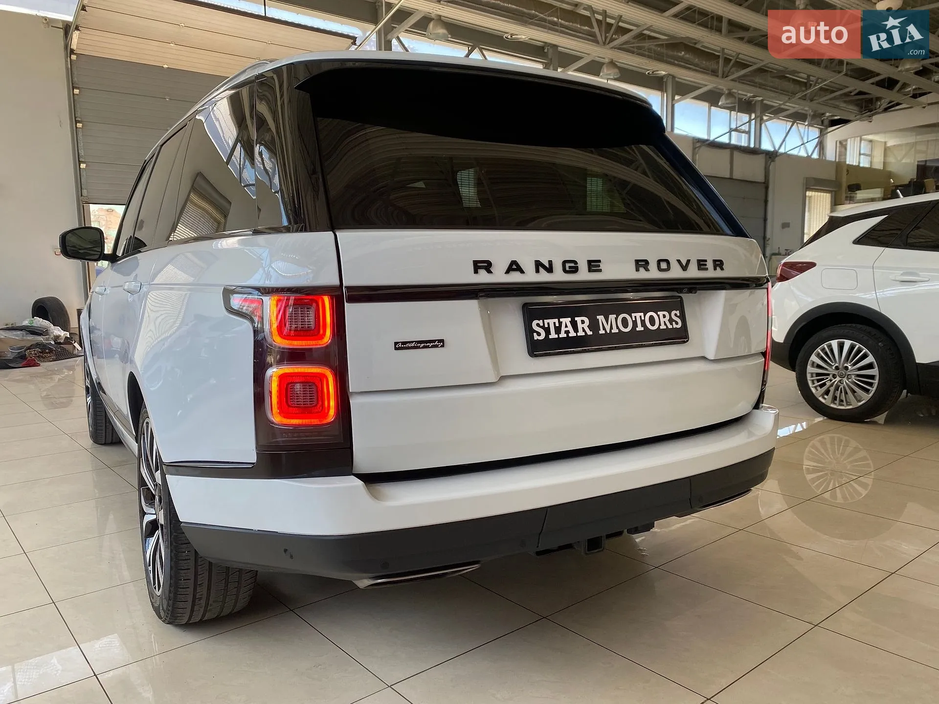 2018 Land Rover Range Rover - мініатюра 16