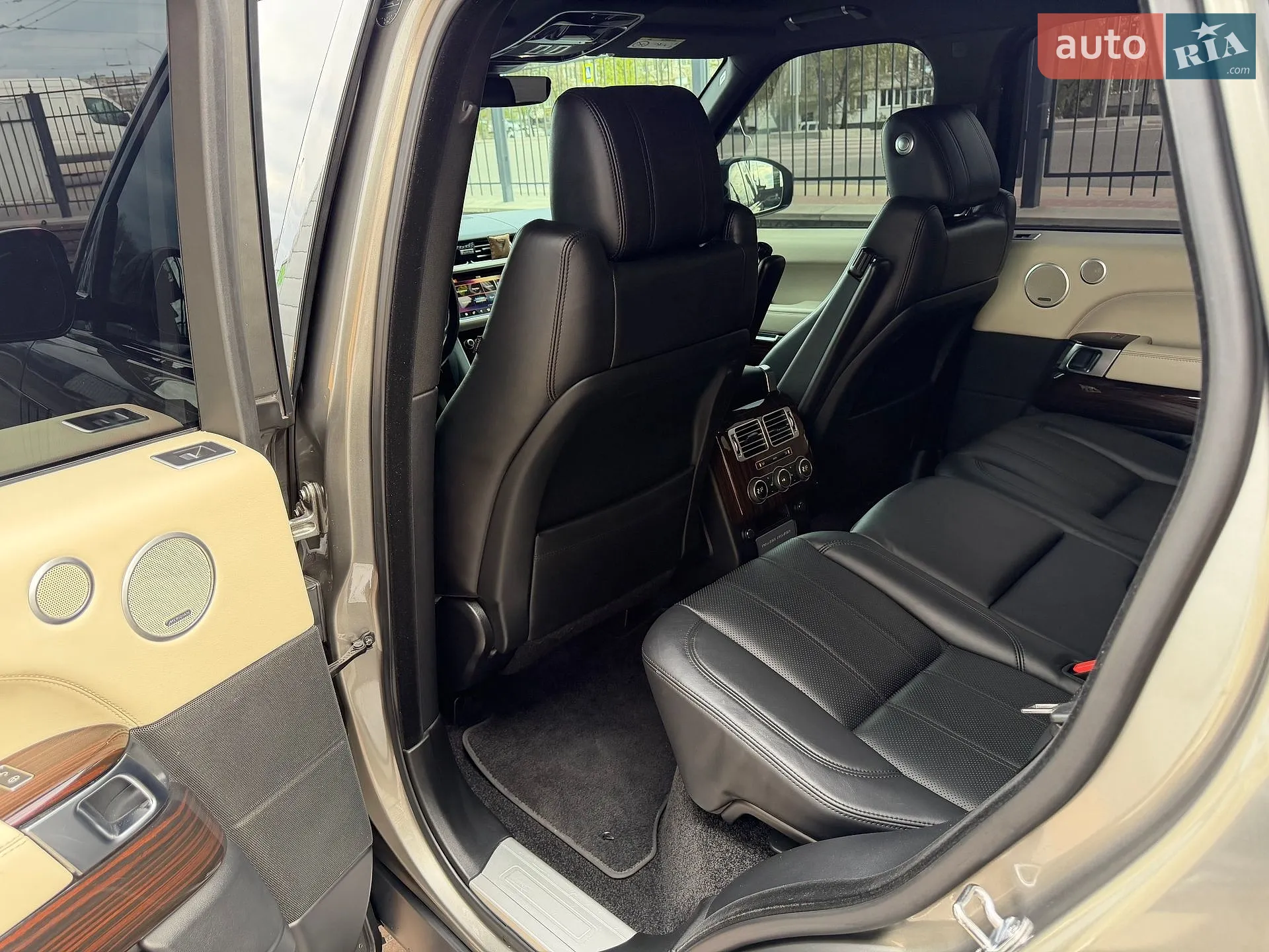 2017 Land Rover Range Rover - мініатюра 41